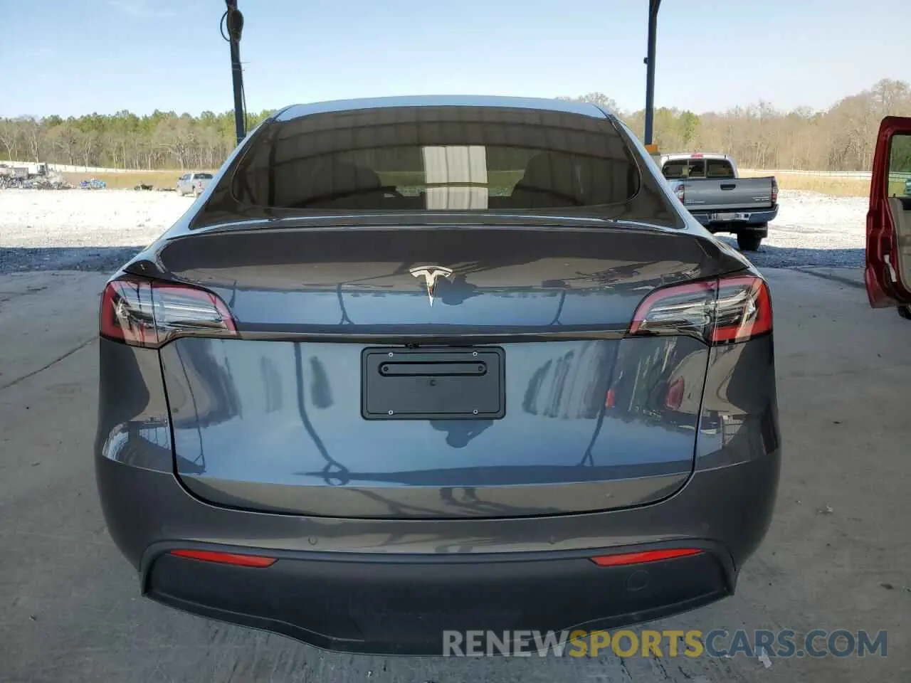 6 Photograph of a damaged car 5YJYGDEE1MF141631 TESLA MODEL Y 2021