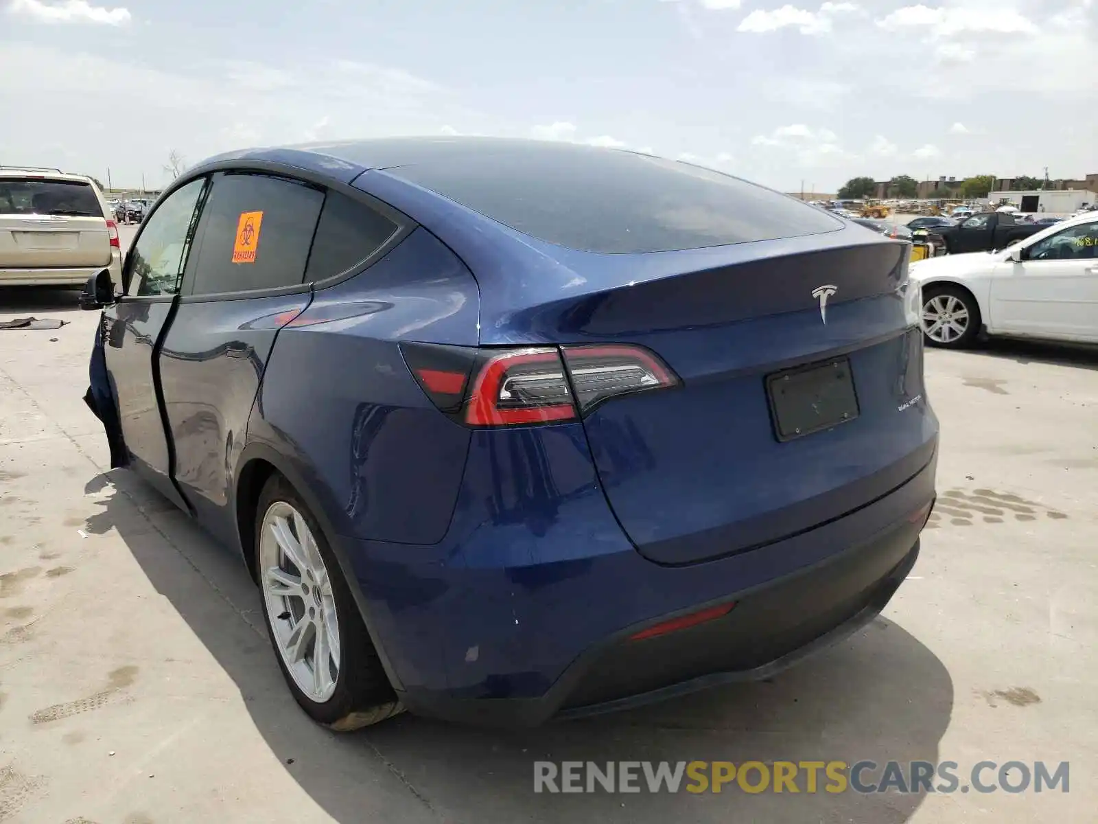 3 Photograph of a damaged car 5YJYGDEE1MF142133 TESLA MODEL Y 2021