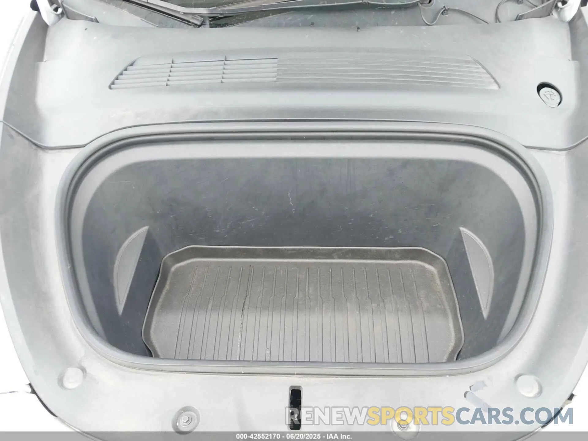 10 Photograph of a damaged car 5YJYGDEE1MF146540 TESLA MODEL Y 2021