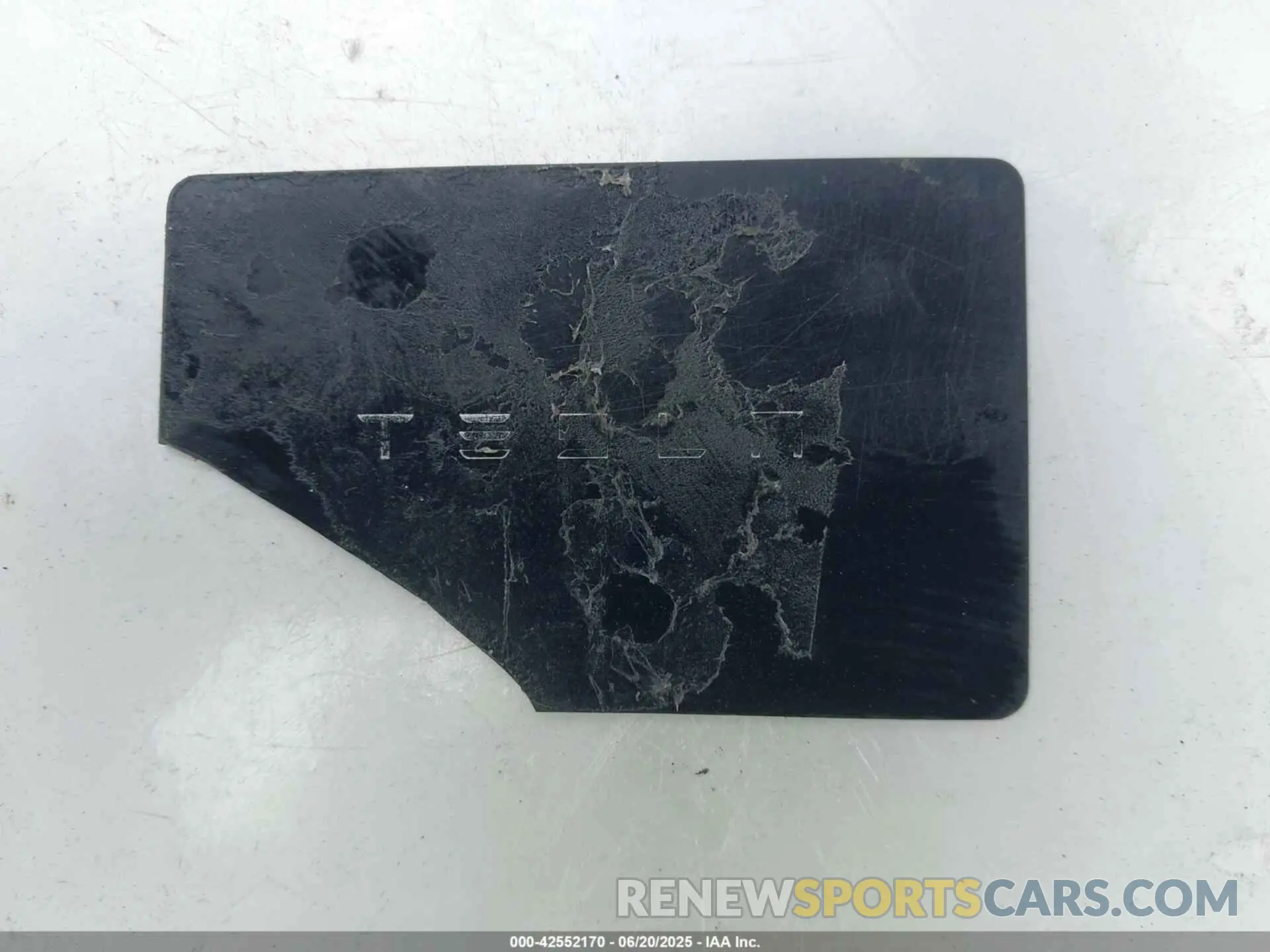 11 Photograph of a damaged car 5YJYGDEE1MF146540 TESLA MODEL Y 2021