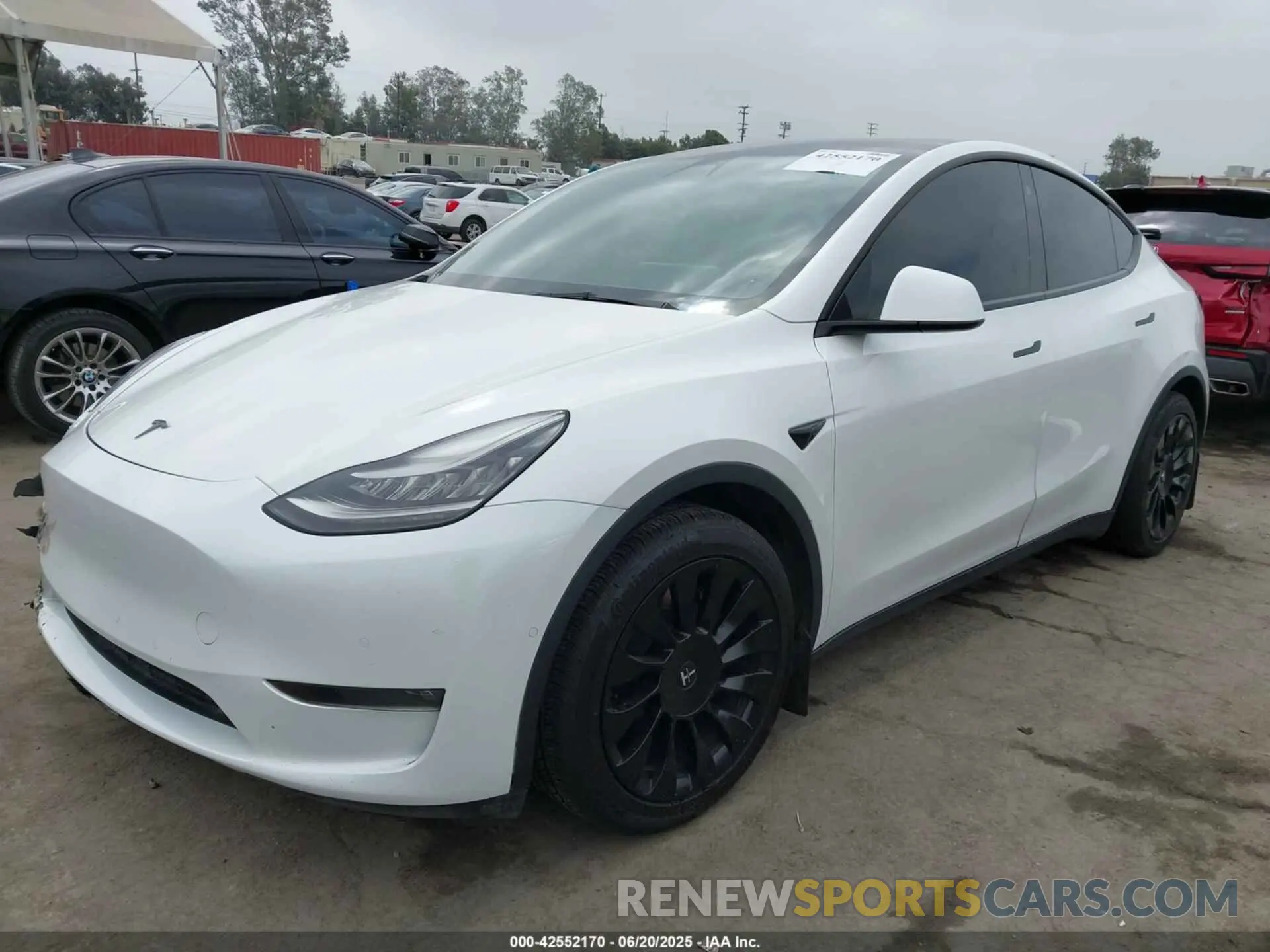 2 Photograph of a damaged car 5YJYGDEE1MF146540 TESLA MODEL Y 2021