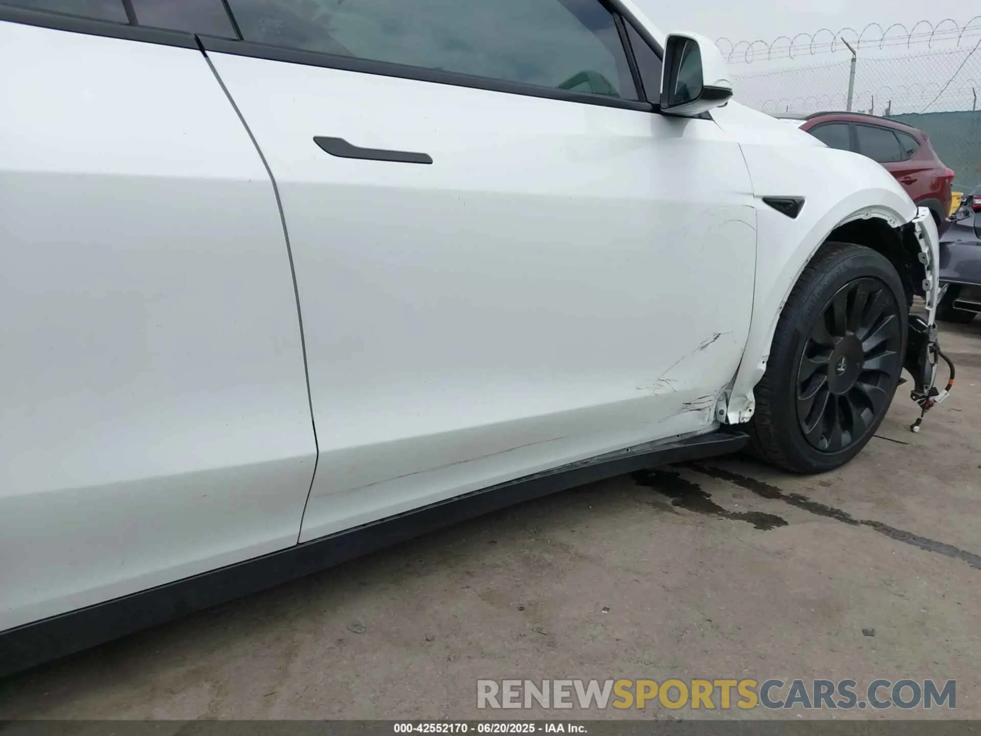 20 Photograph of a damaged car 5YJYGDEE1MF146540 TESLA MODEL Y 2021