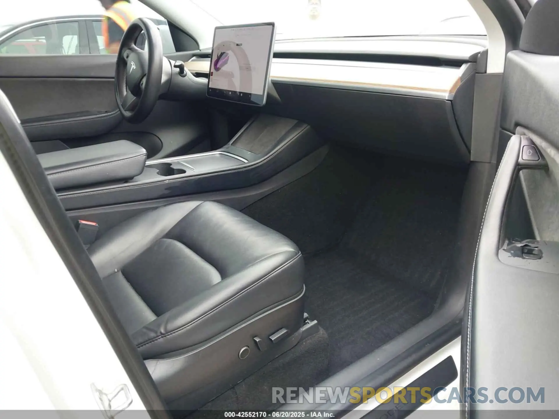 5 Photograph of a damaged car 5YJYGDEE1MF146540 TESLA MODEL Y 2021