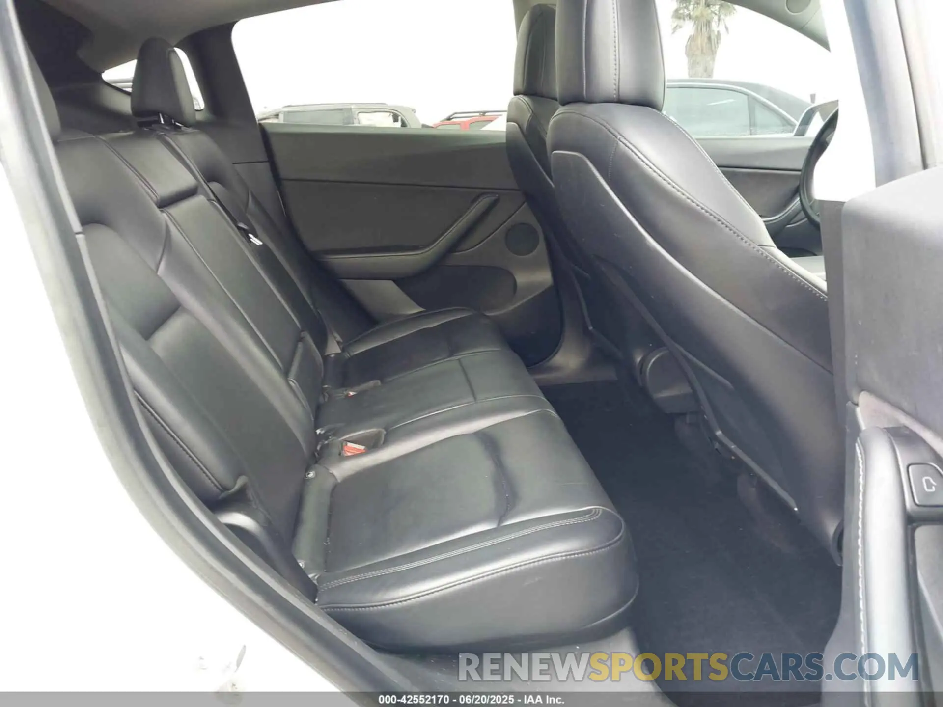 8 Photograph of a damaged car 5YJYGDEE1MF146540 TESLA MODEL Y 2021
