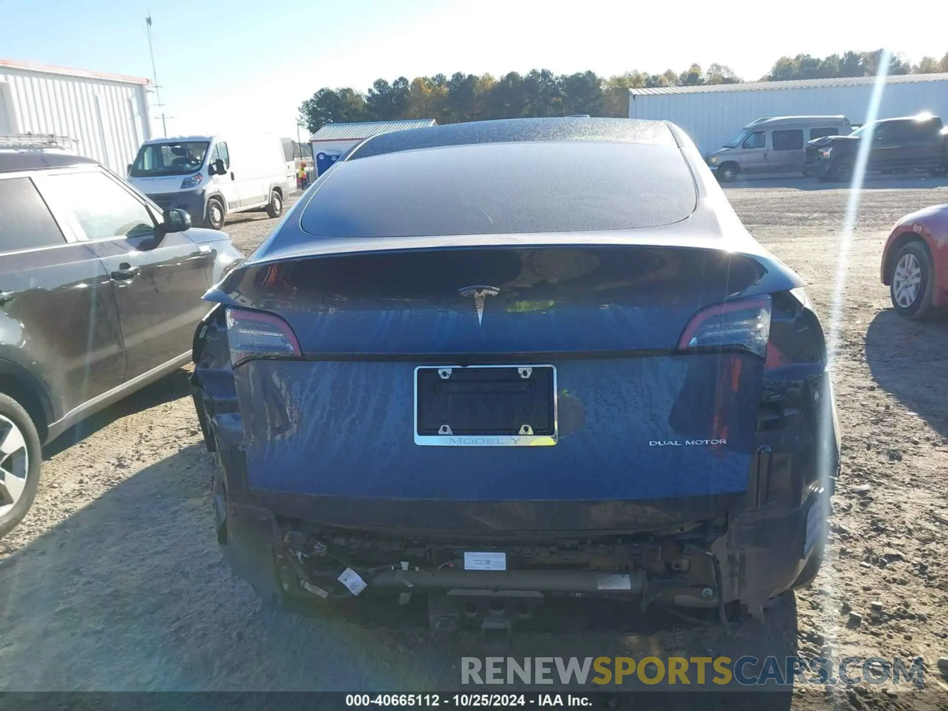 17 Photograph of a damaged car 5YJYGDEE1MF176900 TESLA MODEL Y 2021