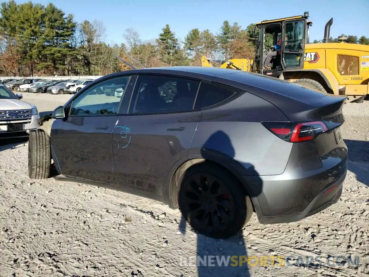 2 Photograph of a damaged car 5YJYGDEE1MF182048 TESLA MODEL Y 2021