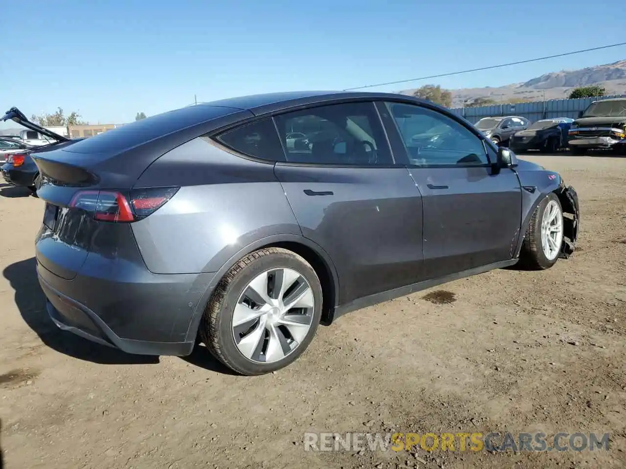 3 Photograph of a damaged car 5YJYGDEE1MF188562 TESLA MODEL Y 2021