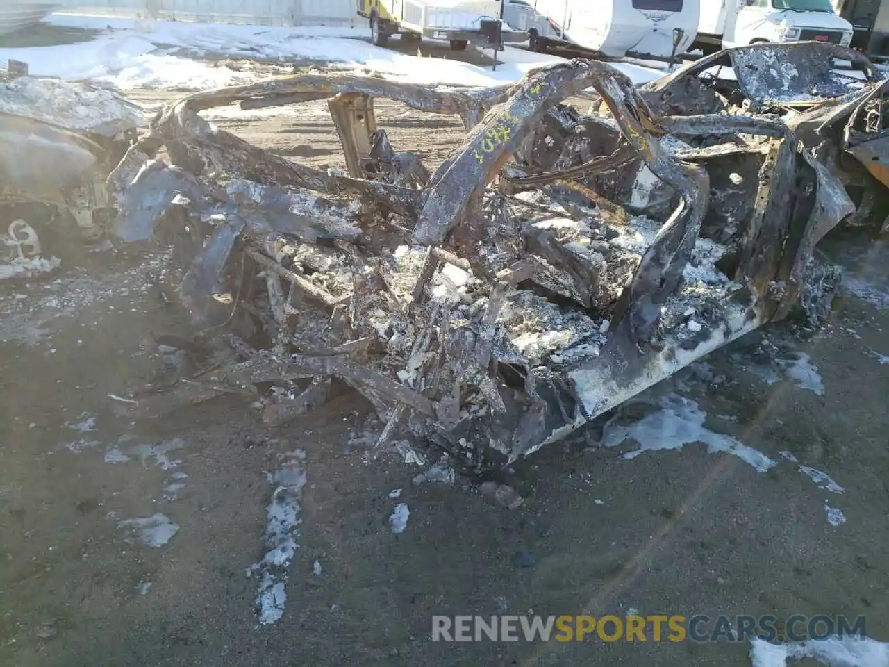 4 Photograph of a damaged car 5YJYGDEE1MF198329 TESLA MODEL Y 2021