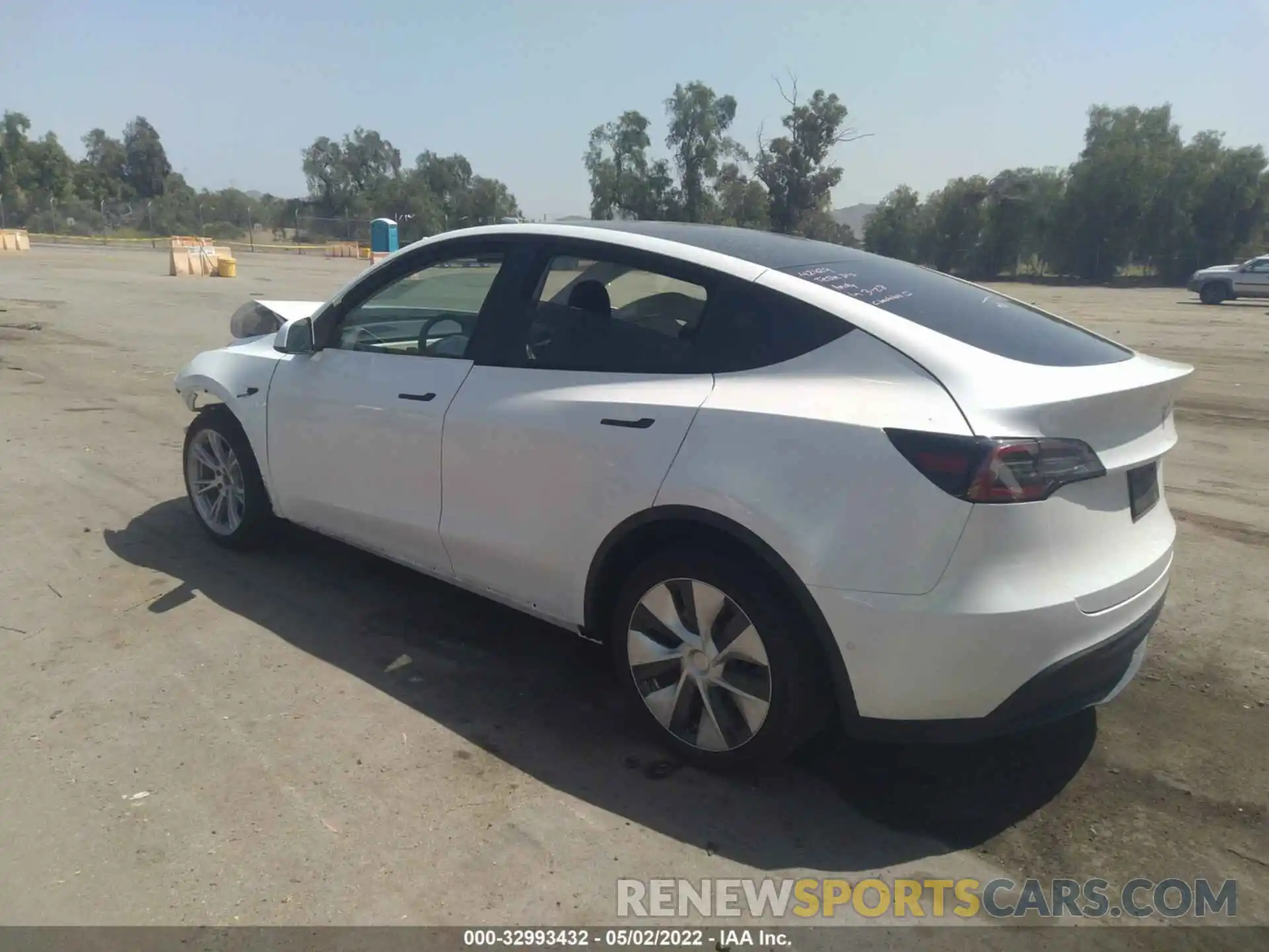 3 Photograph of a damaged car 5YJYGDEE1MF207563 TESLA MODEL Y 2021