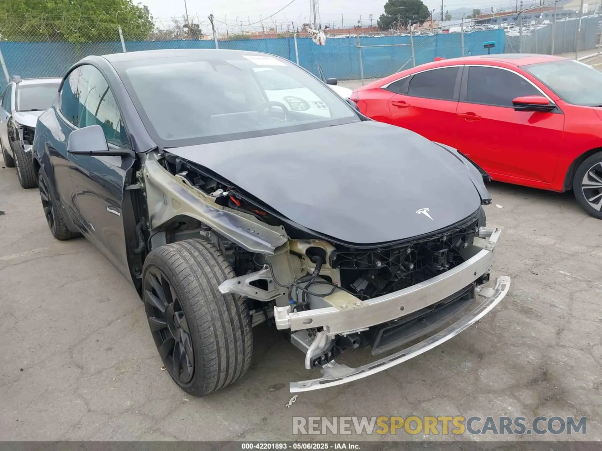 1 Photograph of a damaged car 5YJYGDEE1MF217929 TESLA MODEL Y 2021