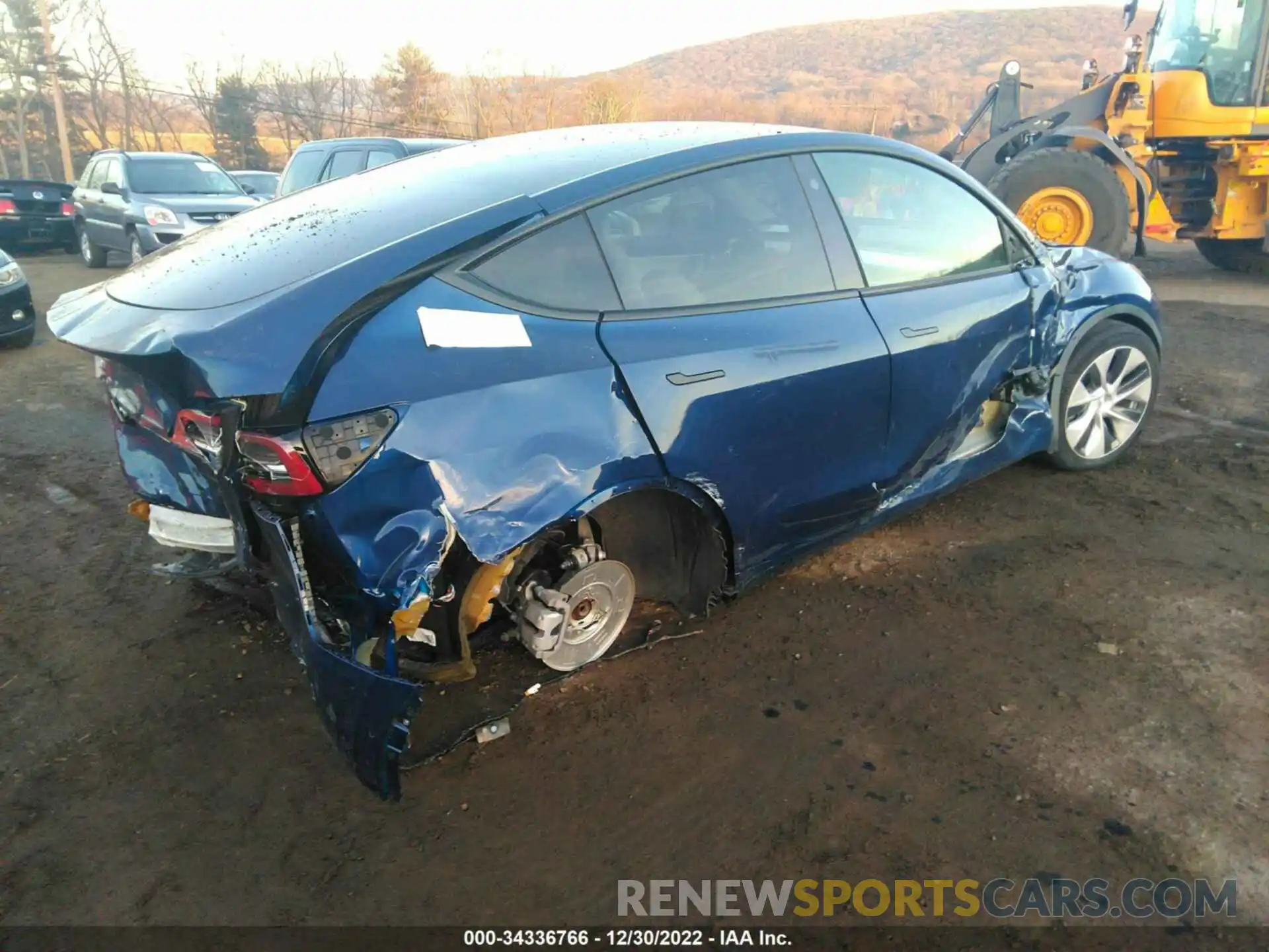 4 Photograph of a damaged car 5YJYGDEE1MF228851 TESLA MODEL Y 2021