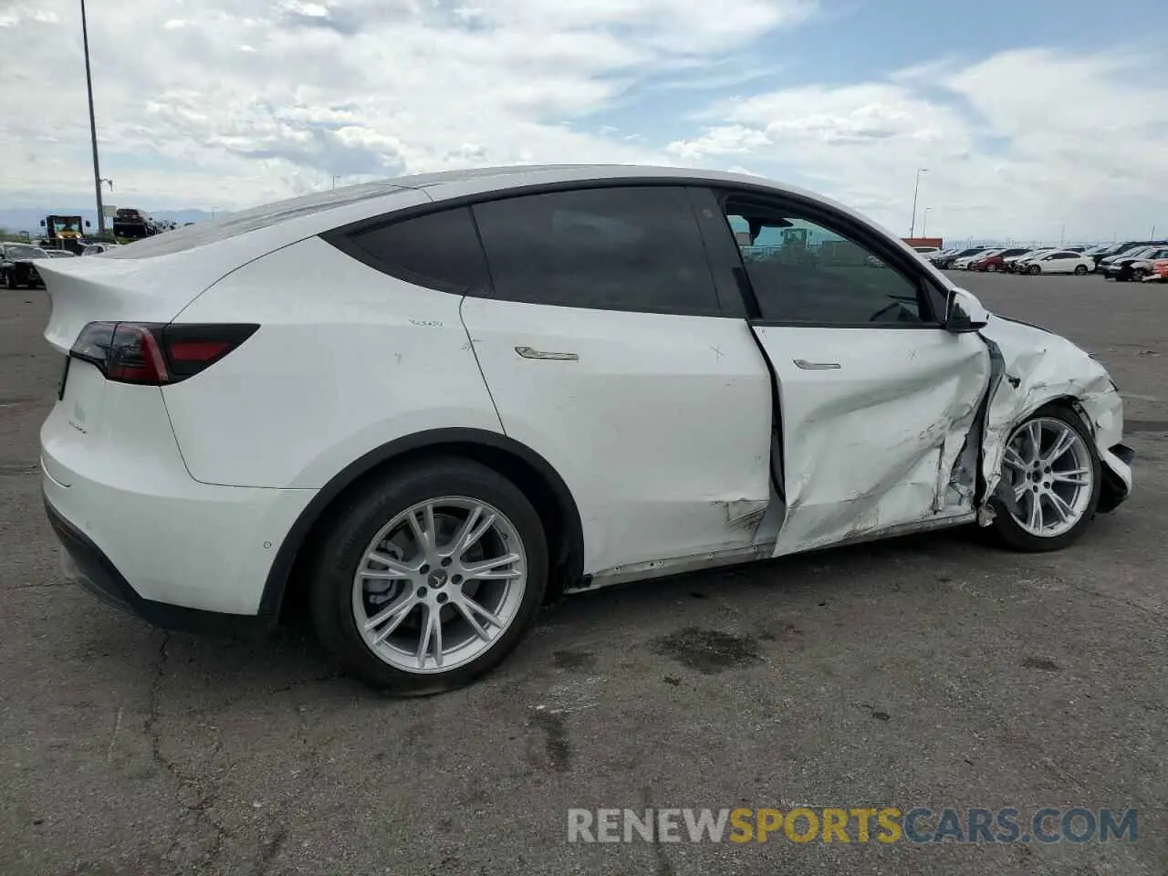 3 Photograph of a damaged car 5YJYGDEE1MF232253 TESLA MODEL Y 2021