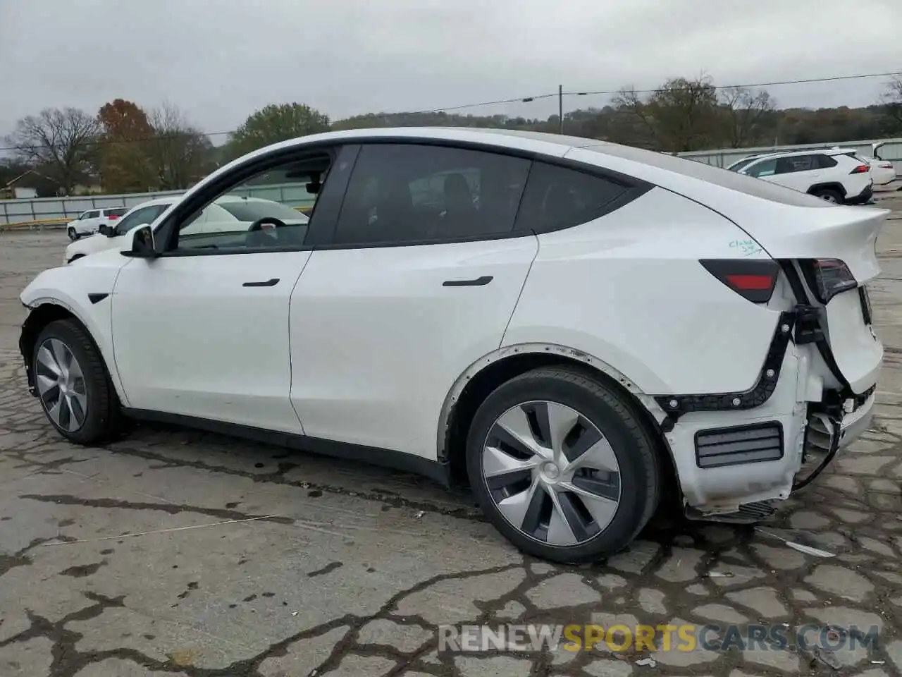 2 Photograph of a damaged car 5YJYGDEE1MF245536 TESLA MODEL Y 2021