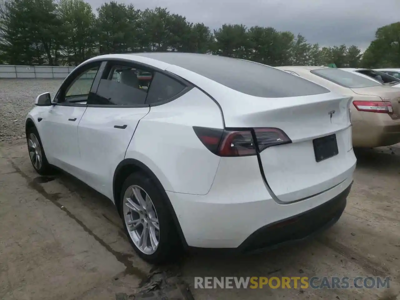 3 Photograph of a damaged car 5YJYGDEE1MF251515 TESLA MODEL Y 2021