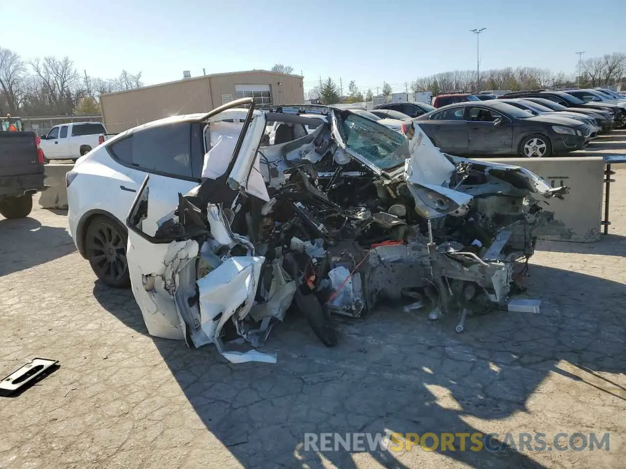 4 Photograph of a damaged car 5YJYGDEE1MF253992 TESLA MODEL Y 2021