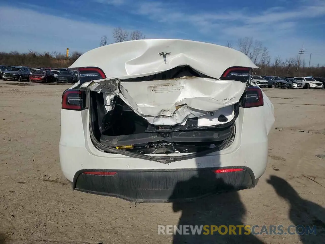 6 Photograph of a damaged car 5YJYGDEE1MF253992 TESLA MODEL Y 2021