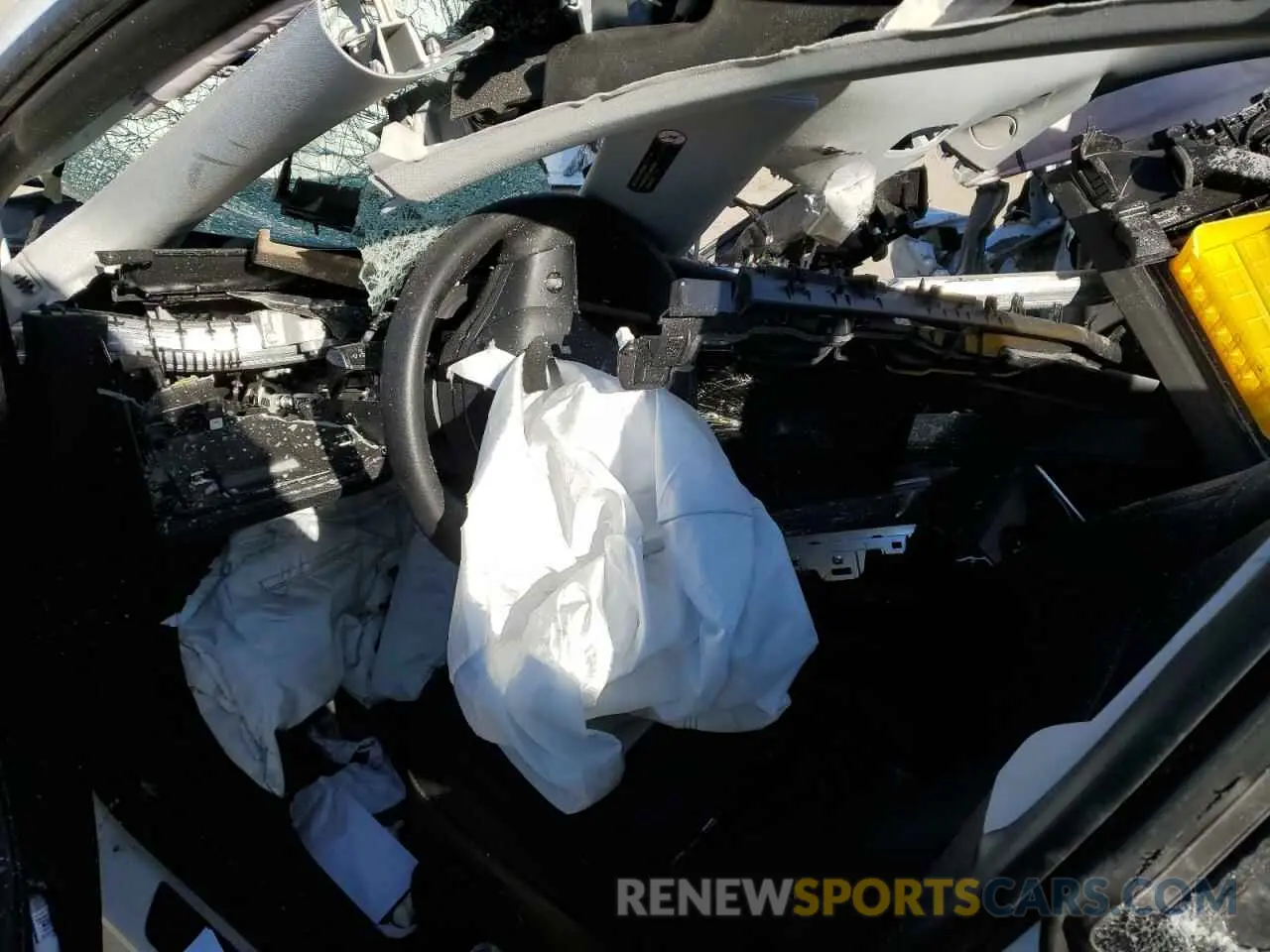 8 Photograph of a damaged car 5YJYGDEE1MF253992 TESLA MODEL Y 2021