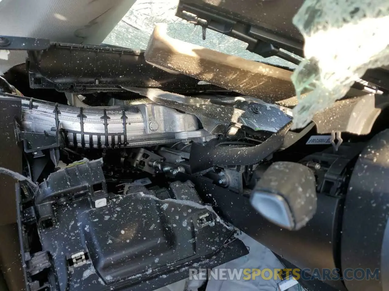 9 Photograph of a damaged car 5YJYGDEE1MF253992 TESLA MODEL Y 2021