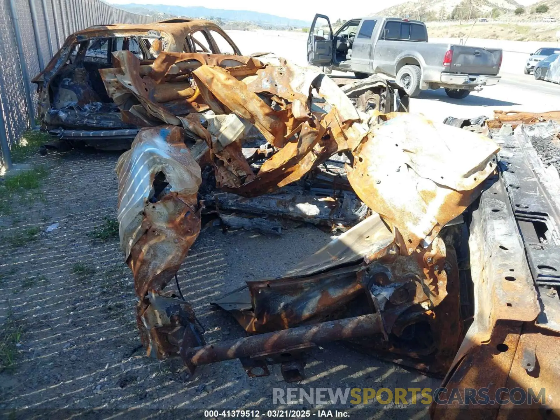 4 Photograph of a damaged car 5YJYGDEE1MF254642 TESLA MODEL Y 2021