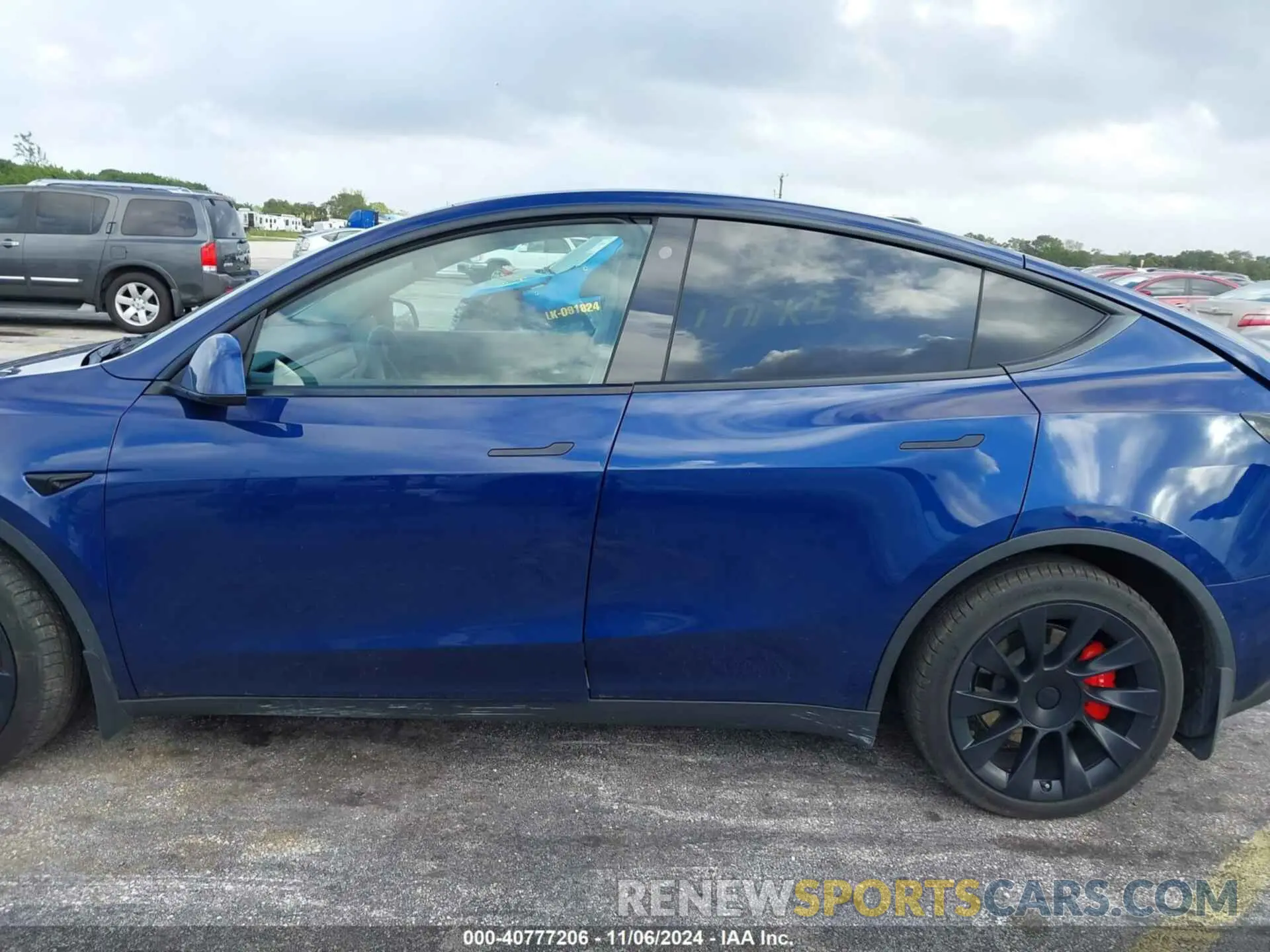 15 Photograph of a damaged car 5YJYGDEE1MF259615 TESLA MODEL Y 2021
