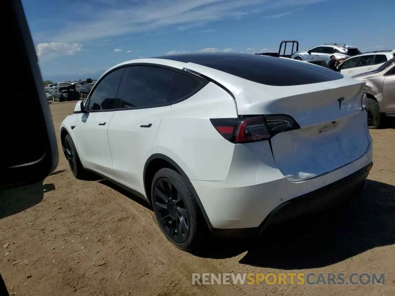 2 Photograph of a damaged car 5YJYGDEE1MF265074 TESLA MODEL Y 2021