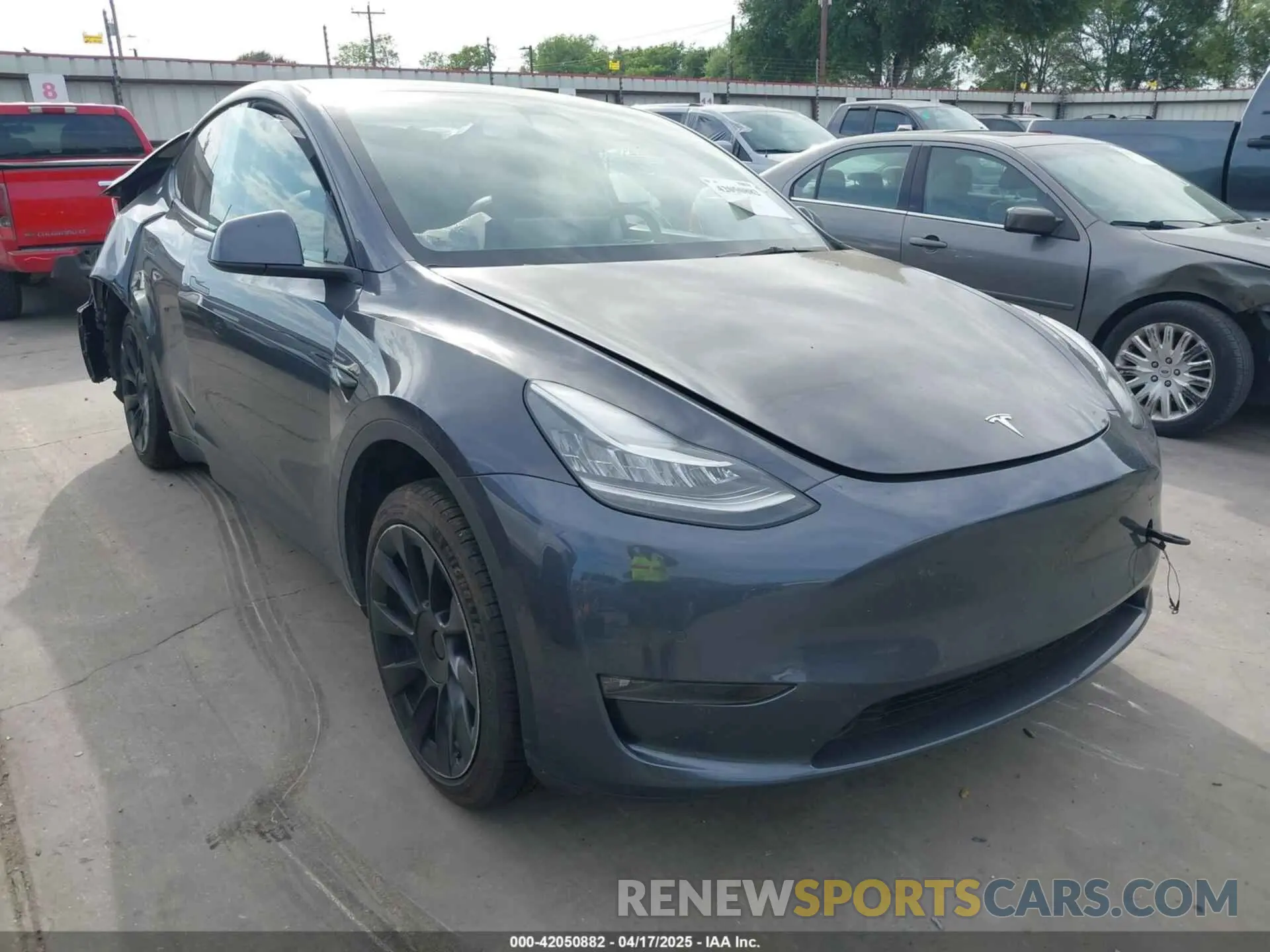 1 Photograph of a damaged car 5YJYGDEE1MF265611 TESLA MODEL Y 2021