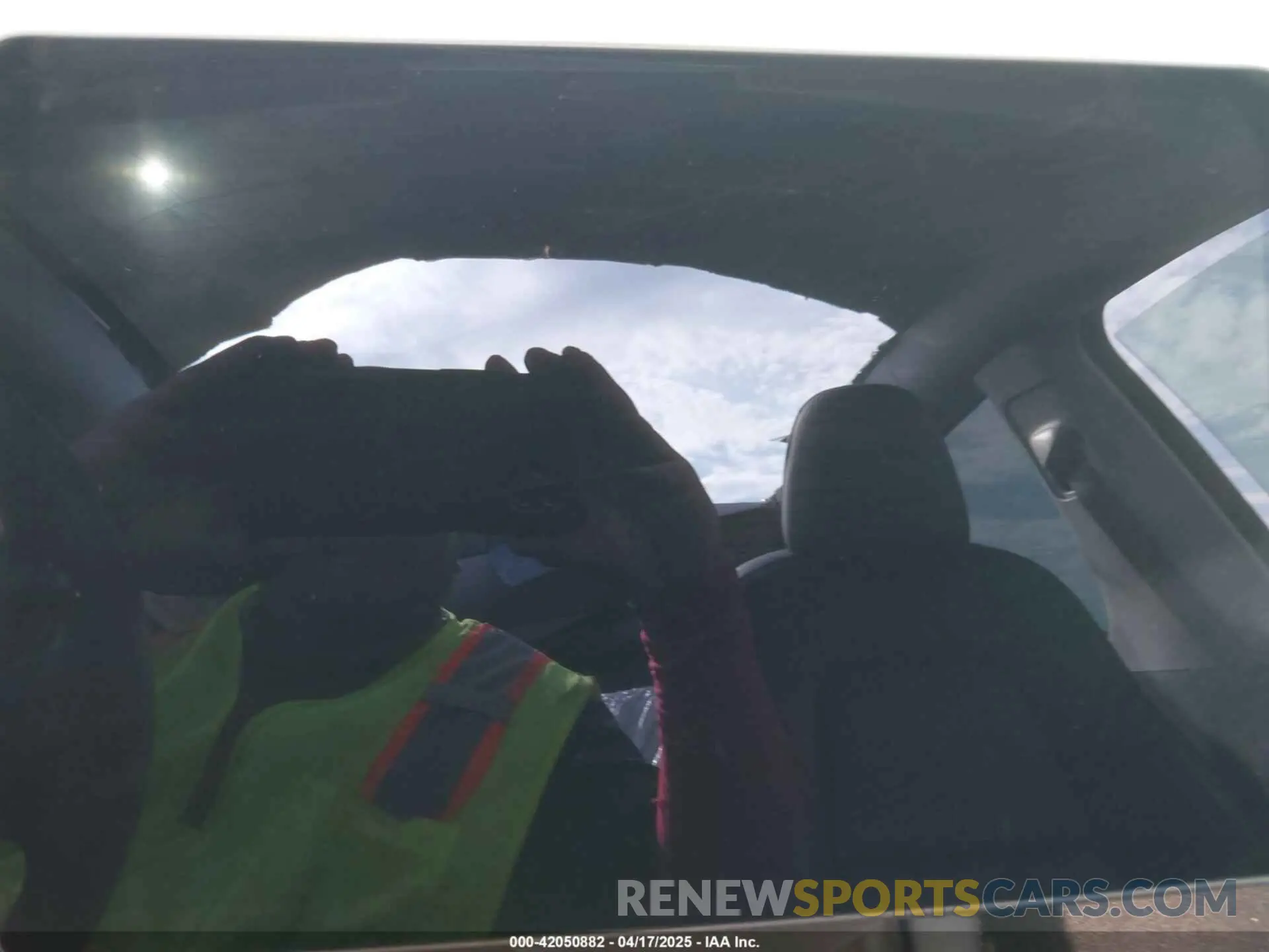 7 Photograph of a damaged car 5YJYGDEE1MF265611 TESLA MODEL Y 2021
