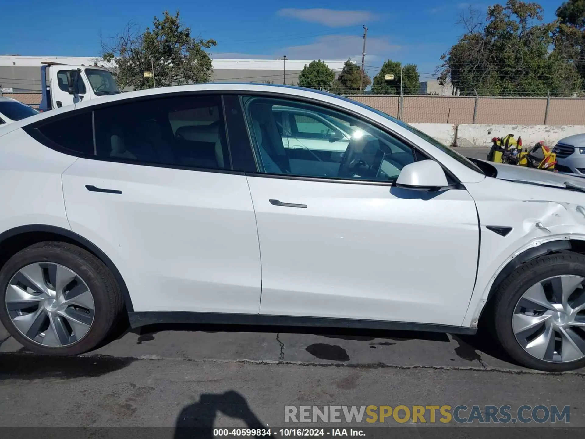 12 Photograph of a damaged car 5YJYGDEE1MF269917 TESLA MODEL Y 2021