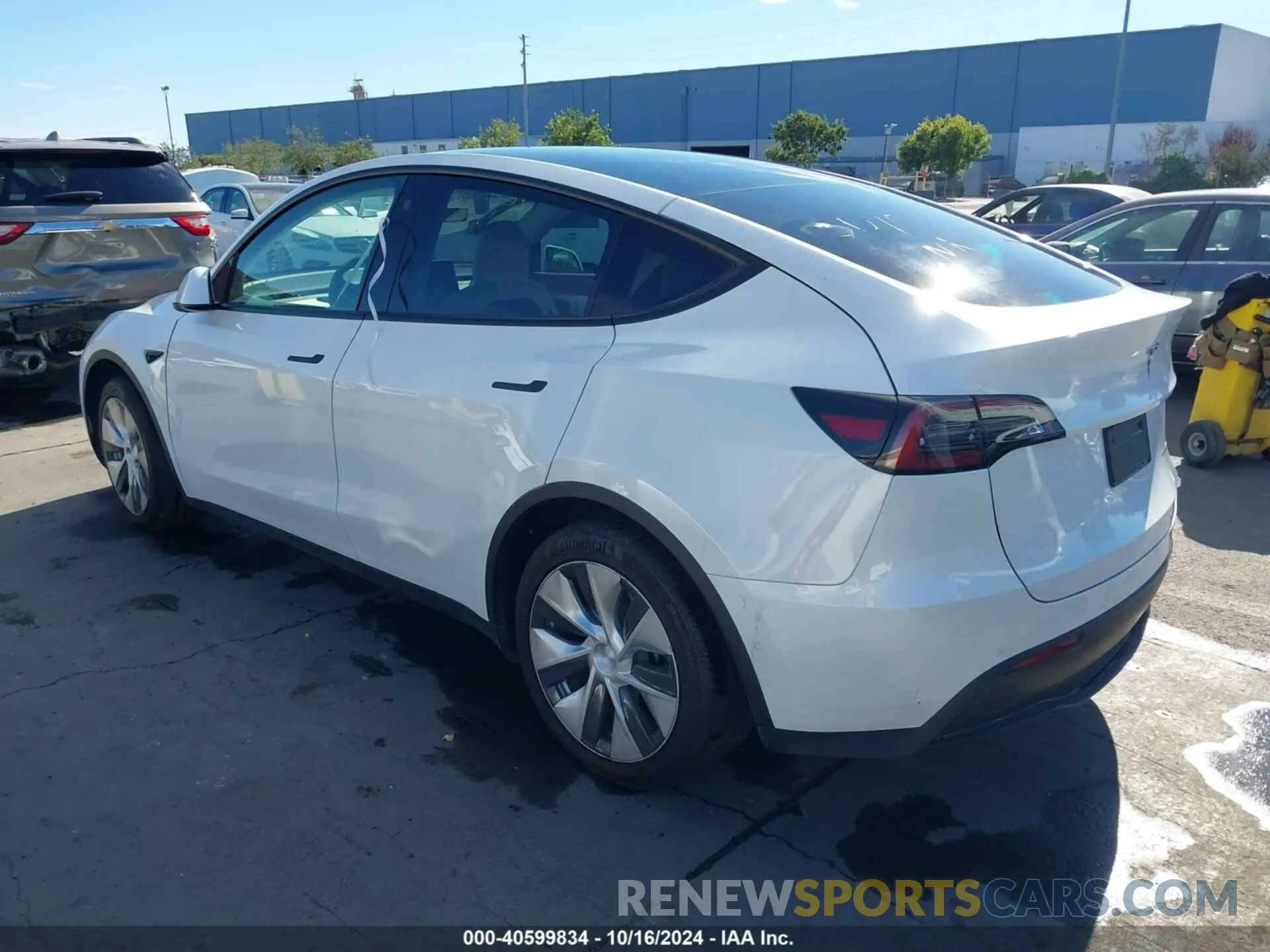 3 Photograph of a damaged car 5YJYGDEE1MF269917 TESLA MODEL Y 2021