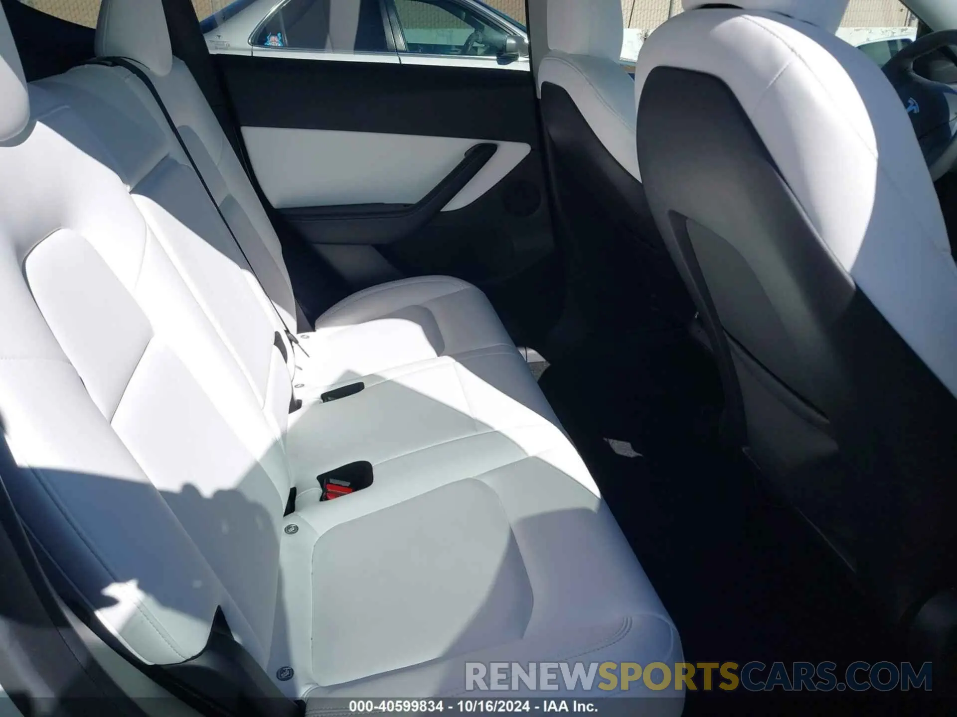 8 Photograph of a damaged car 5YJYGDEE1MF269917 TESLA MODEL Y 2021