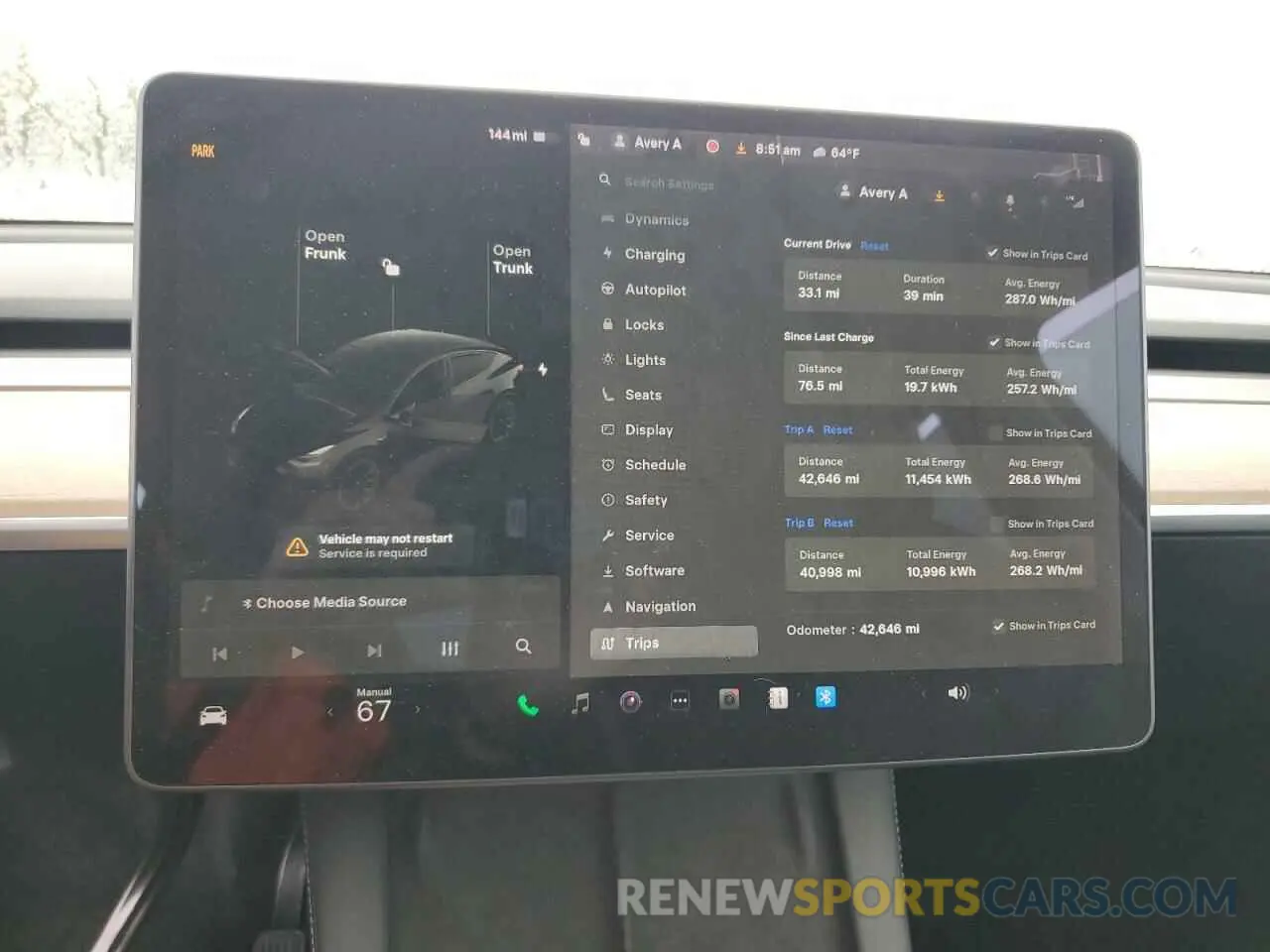 9 Photograph of a damaged car 5YJYGDEE1MF270131 TESLA MODEL Y 2021