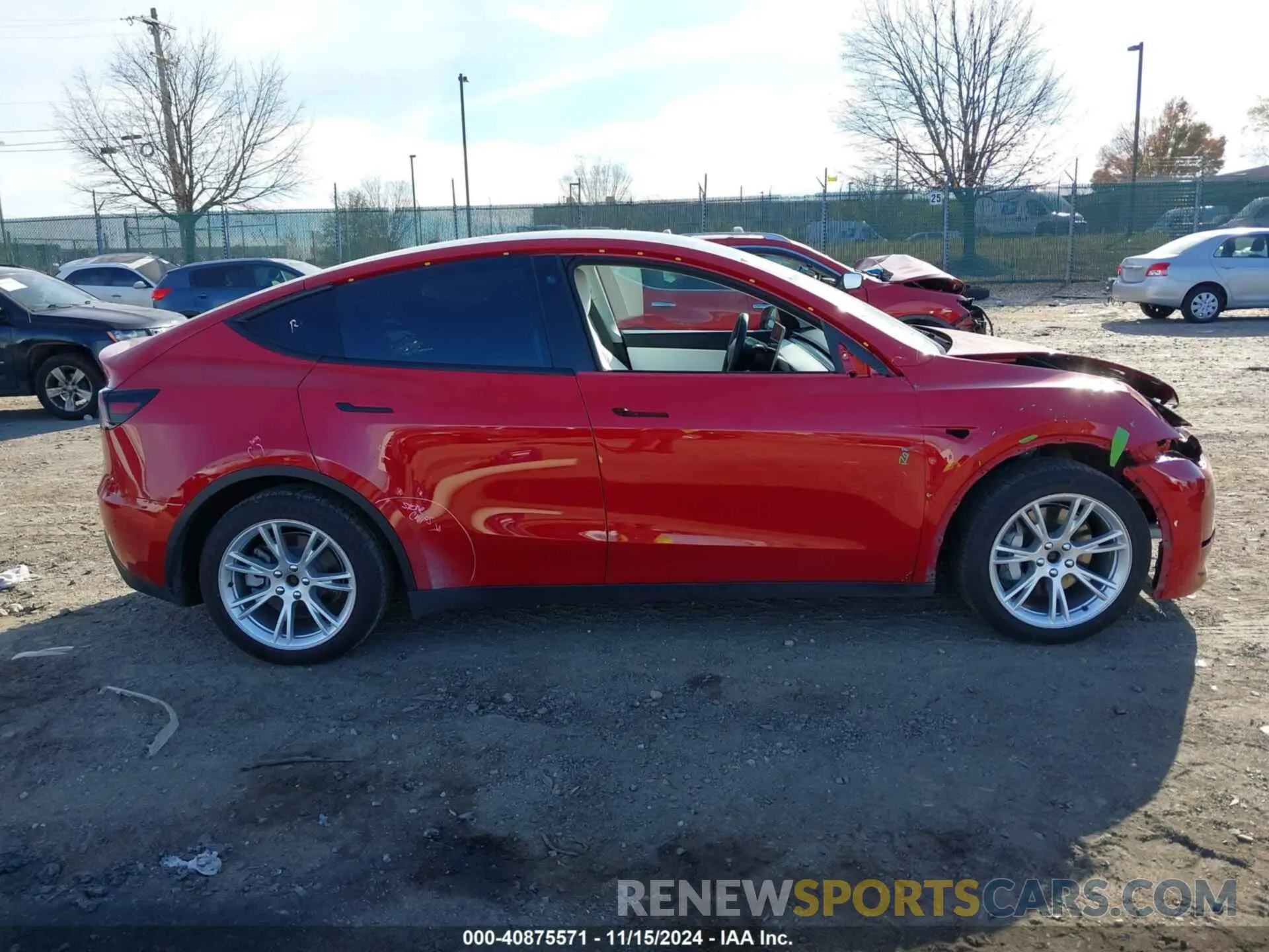 14 Photograph of a damaged car 5YJYGDEE1MF270646 TESLA MODEL Y 2021