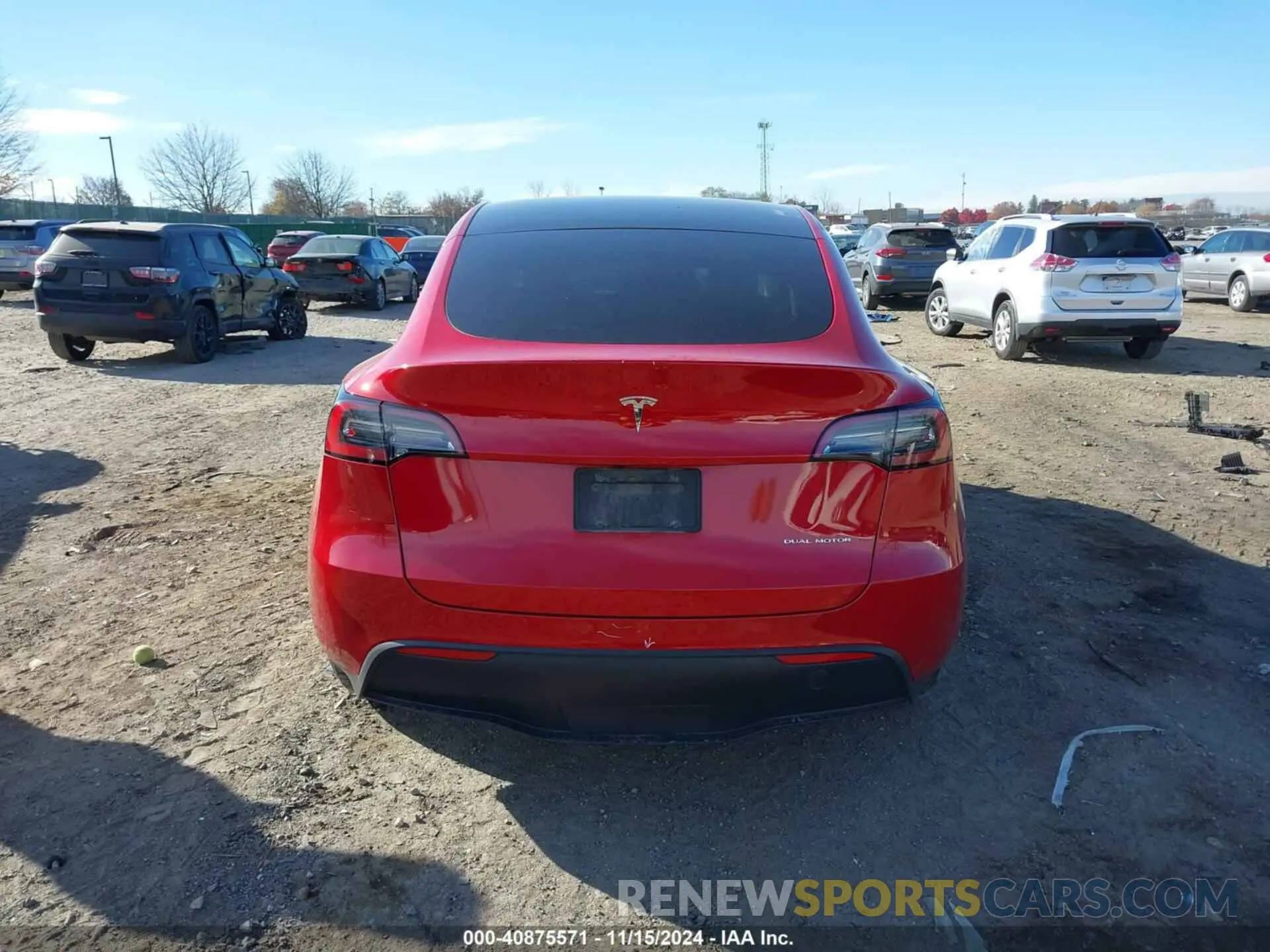 17 Photograph of a damaged car 5YJYGDEE1MF270646 TESLA MODEL Y 2021