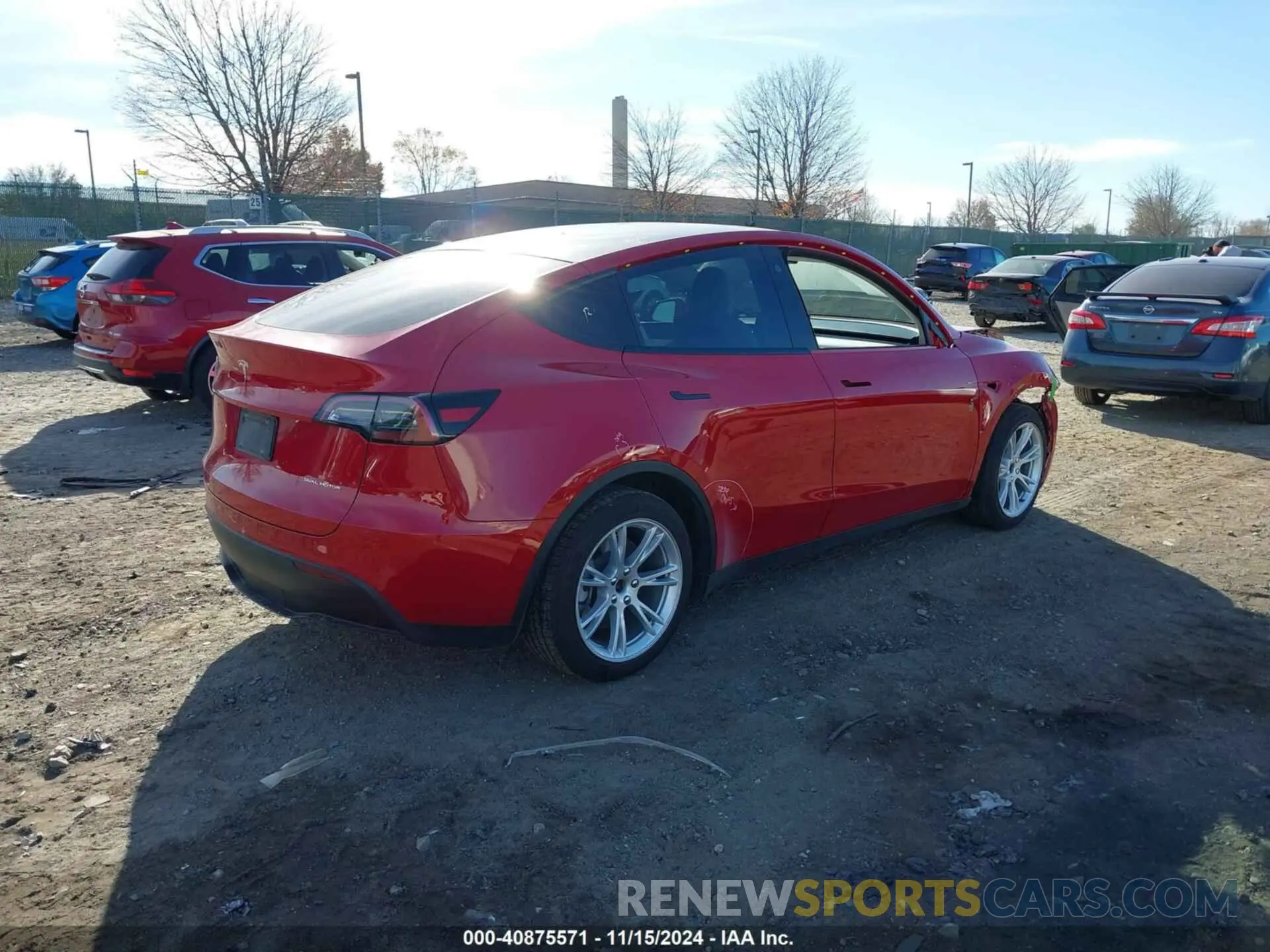 4 Photograph of a damaged car 5YJYGDEE1MF270646 TESLA MODEL Y 2021
