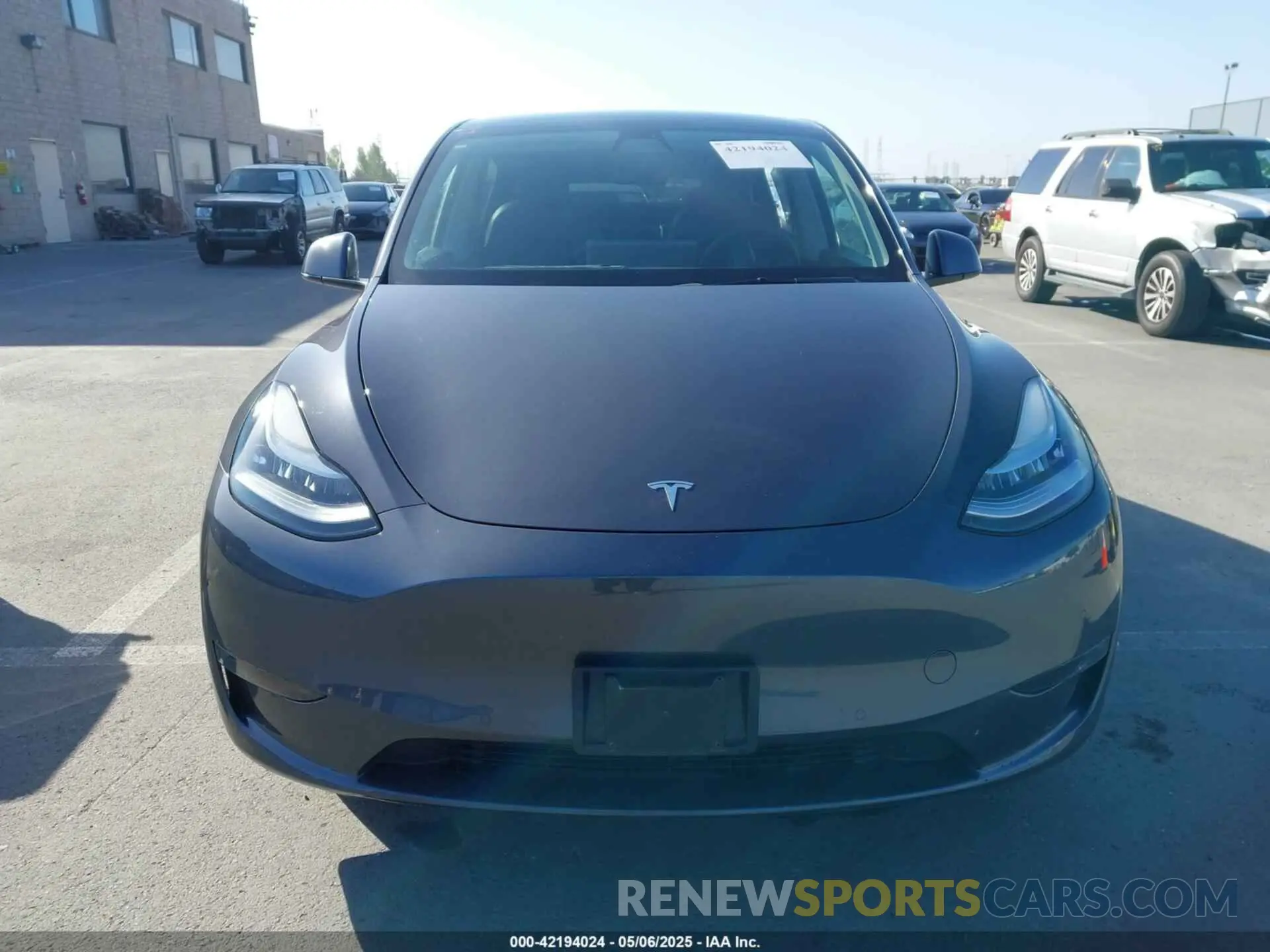 12 Photograph of a damaged car 5YJYGDEE1MF273420 TESLA MODEL Y 2021
