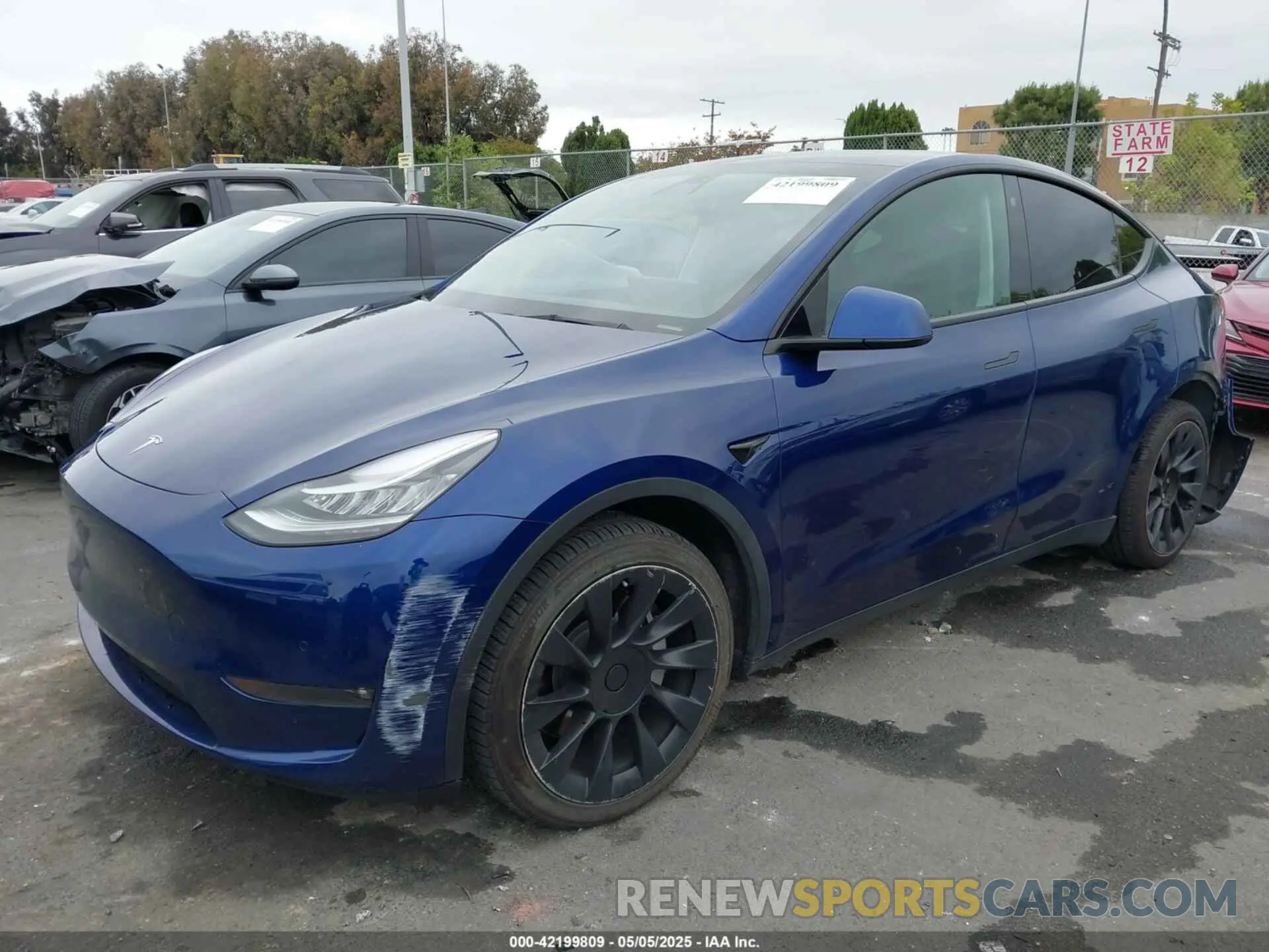 2 Photograph of a damaged car 5YJYGDEE1MF282196 TESLA MODEL Y 2021