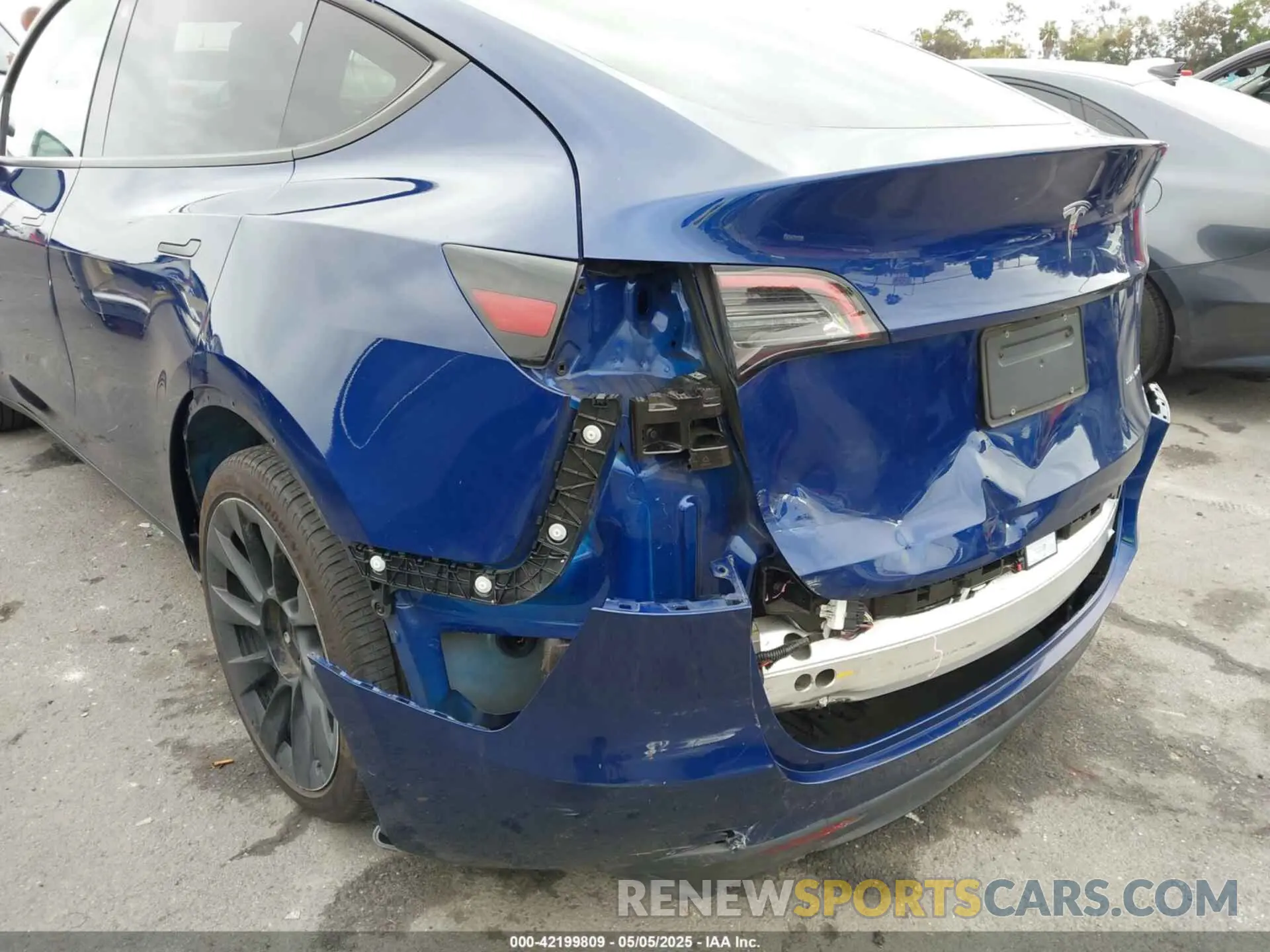 6 Photograph of a damaged car 5YJYGDEE1MF282196 TESLA MODEL Y 2021