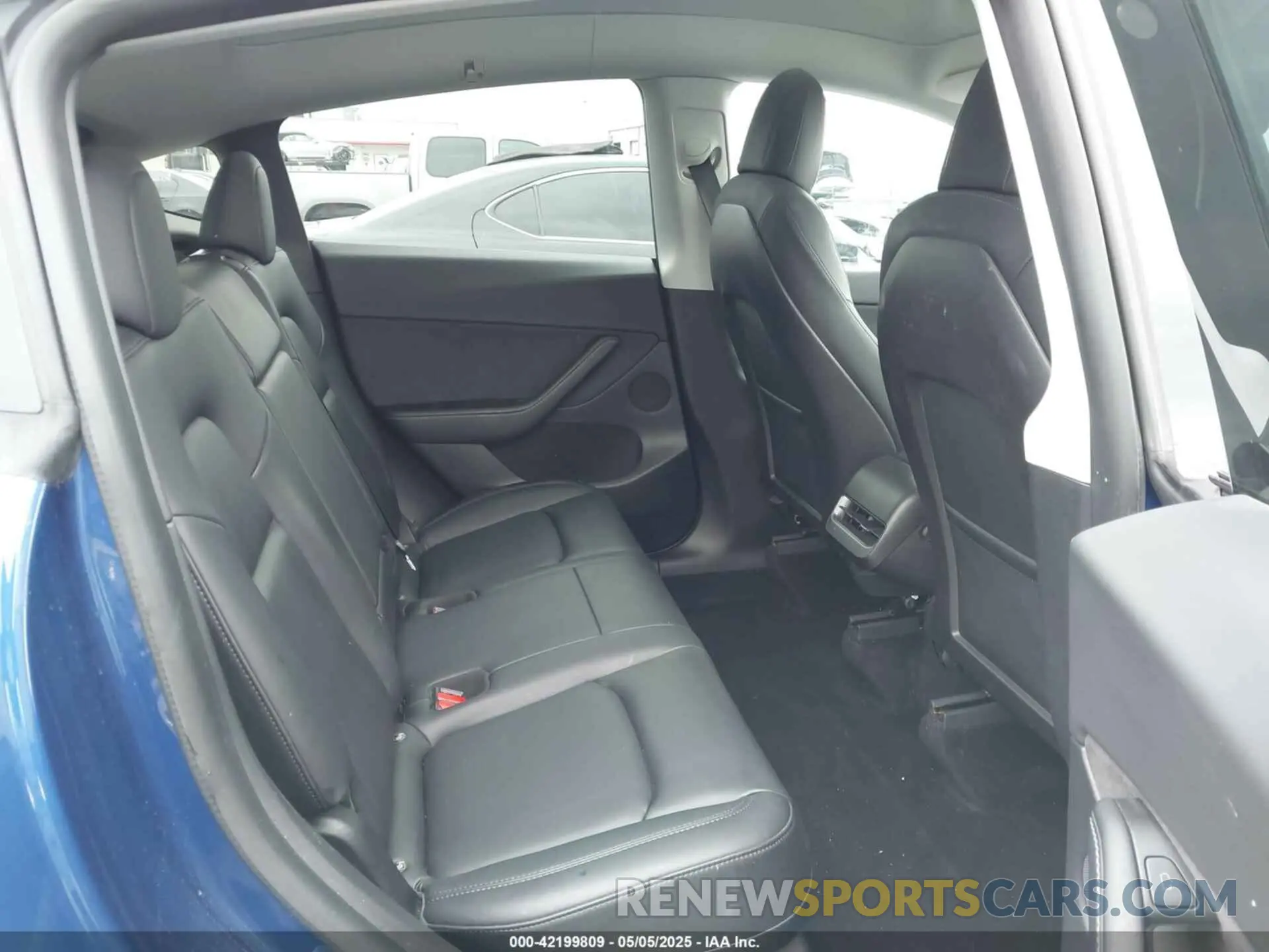 8 Photograph of a damaged car 5YJYGDEE1MF282196 TESLA MODEL Y 2021