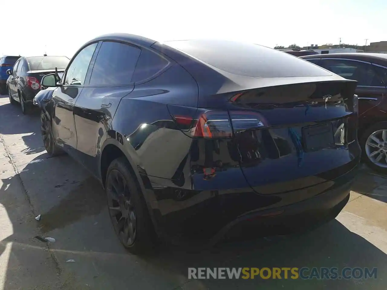 3 Photograph of a damaged car 5YJYGDEE1MF284255 TESLA MODEL Y 2021