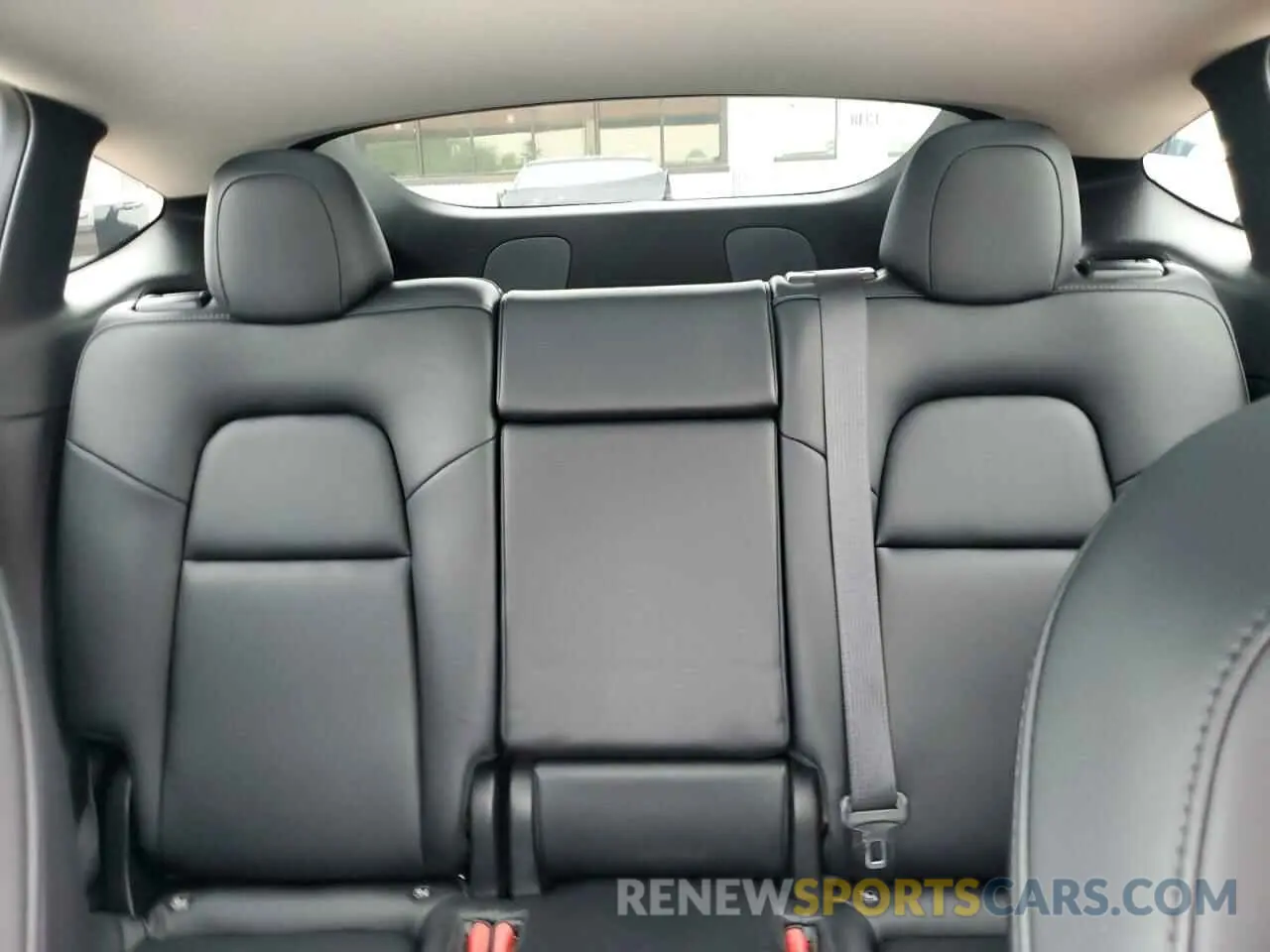 10 Photograph of a damaged car 5YJYGDEE1MF285454 TESLA MODEL Y 2021