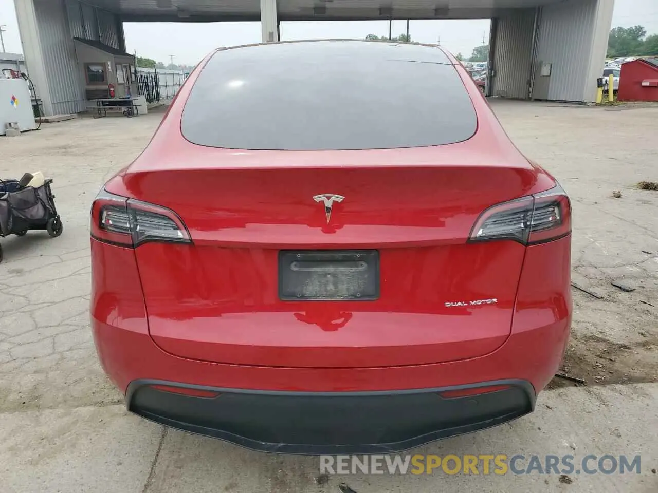 6 Photograph of a damaged car 5YJYGDEE1MF285454 TESLA MODEL Y 2021