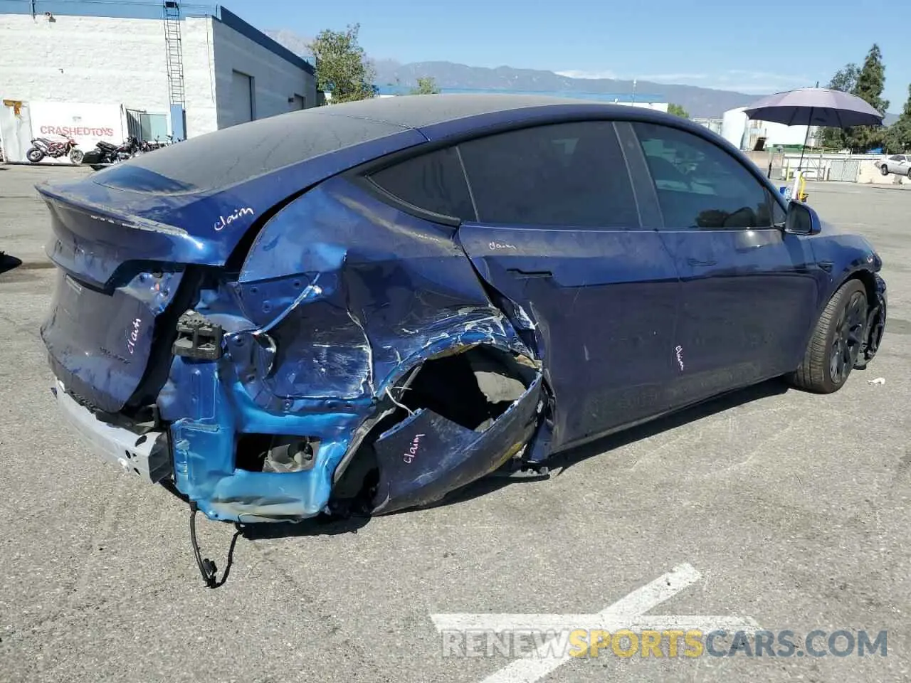 3 Photograph of a damaged car 5YJYGDEE1MF287866 TESLA MODEL Y 2021
