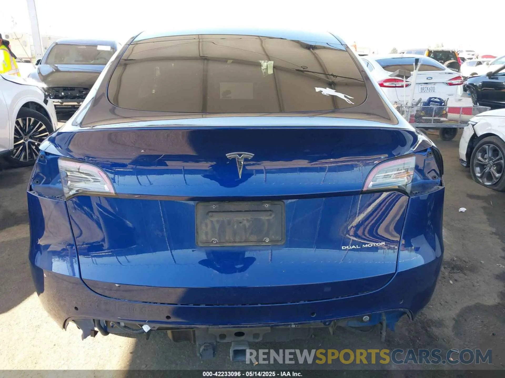 17 Photograph of a damaged car 5YJYGDEE1MF296454 TESLA MODEL Y 2021