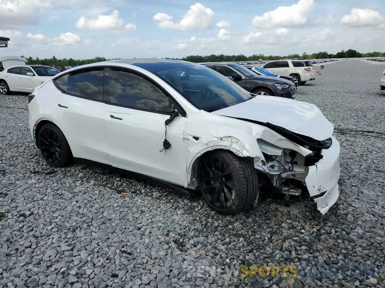4 Photograph of a damaged car 5YJYGDEE1MF301037 TESLA MODEL Y 2021