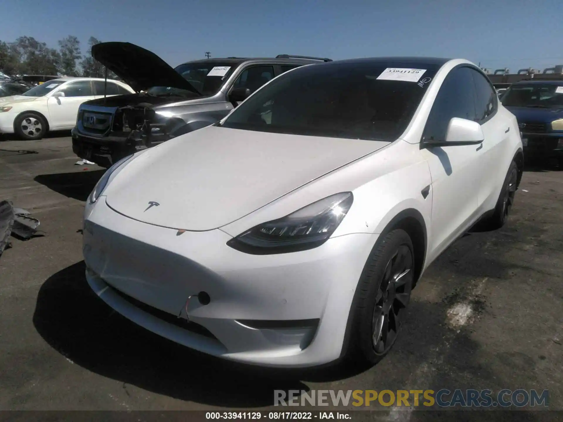 2 Photograph of a damaged car 5YJYGDEE2MF061352 TESLA MODEL Y 2021