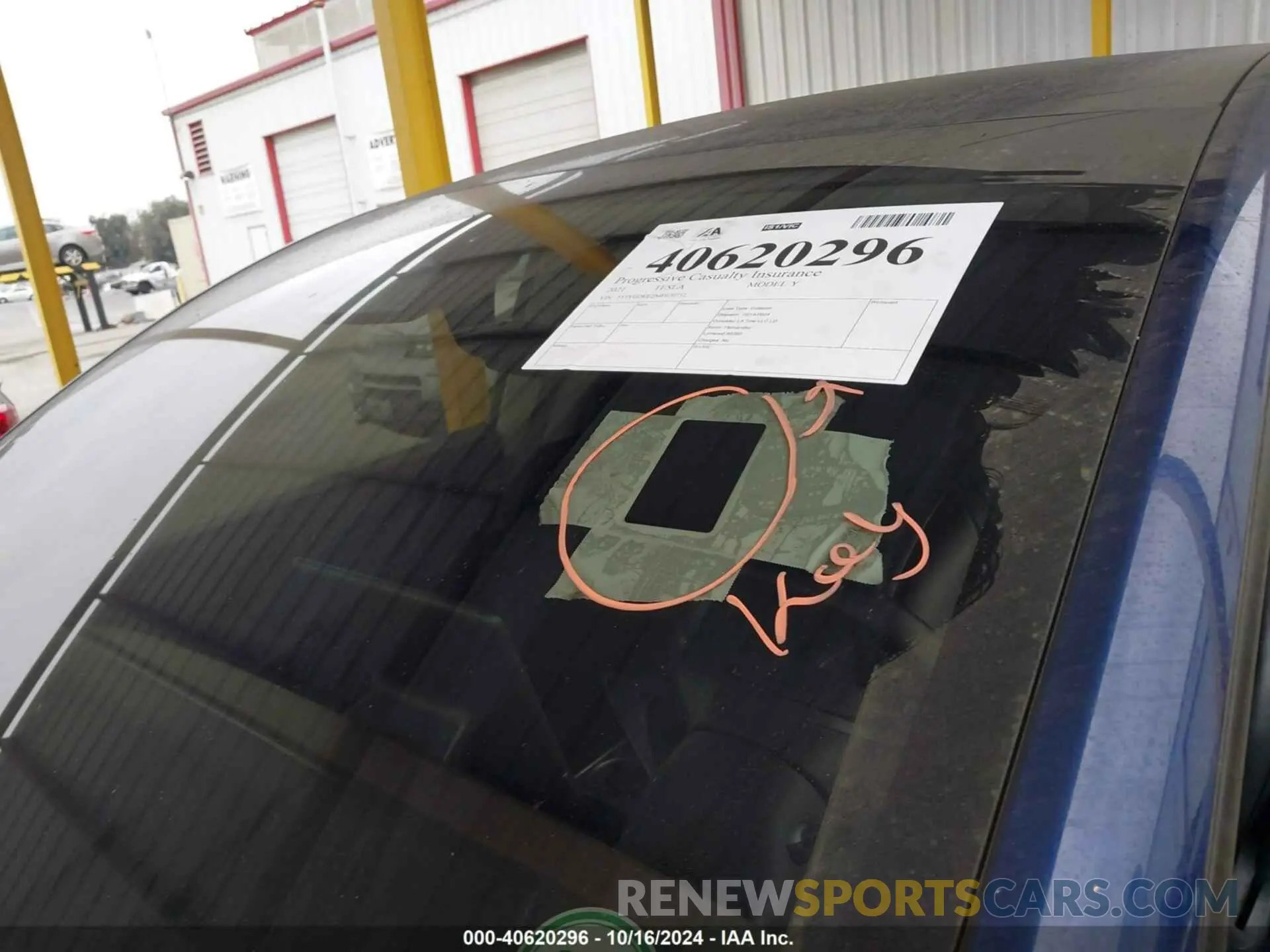 11 Photograph of a damaged car 5YJYGDEE2MF070732 TESLA MODEL Y 2021