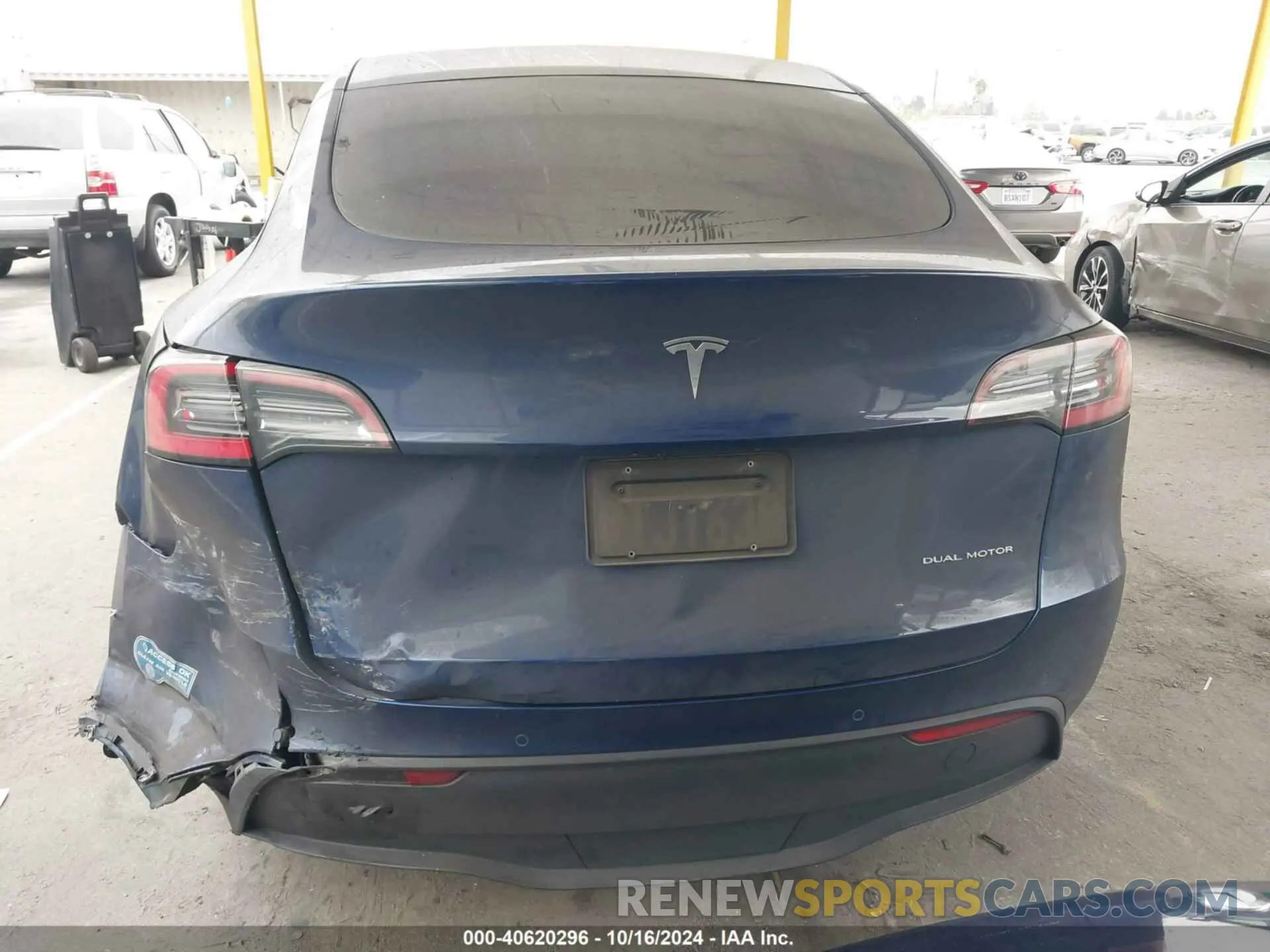 16 Photograph of a damaged car 5YJYGDEE2MF070732 TESLA MODEL Y 2021