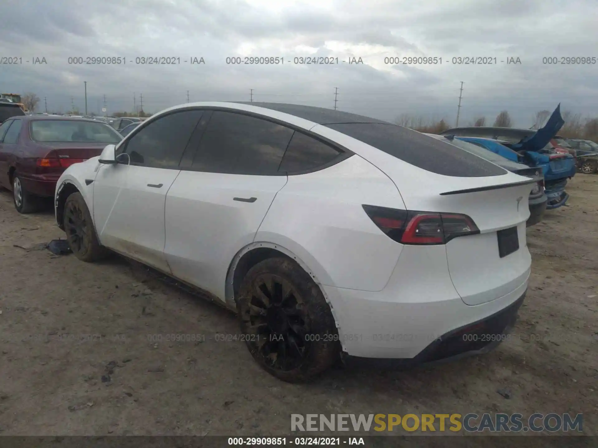 3 Photograph of a damaged car 5YJYGDEE2MF072383 TESLA MODEL Y 2021