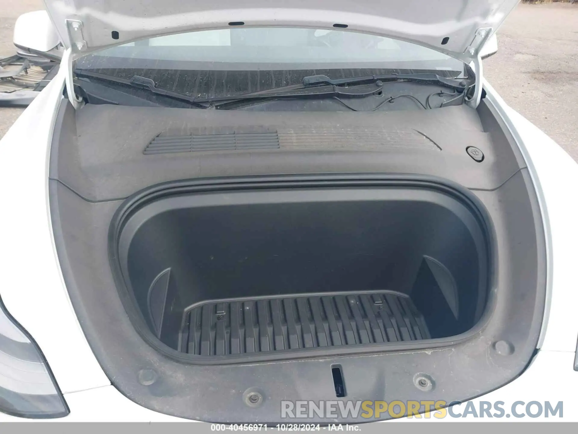 10 Photograph of a damaged car 5YJYGDEE2MF074246 TESLA MODEL Y 2021