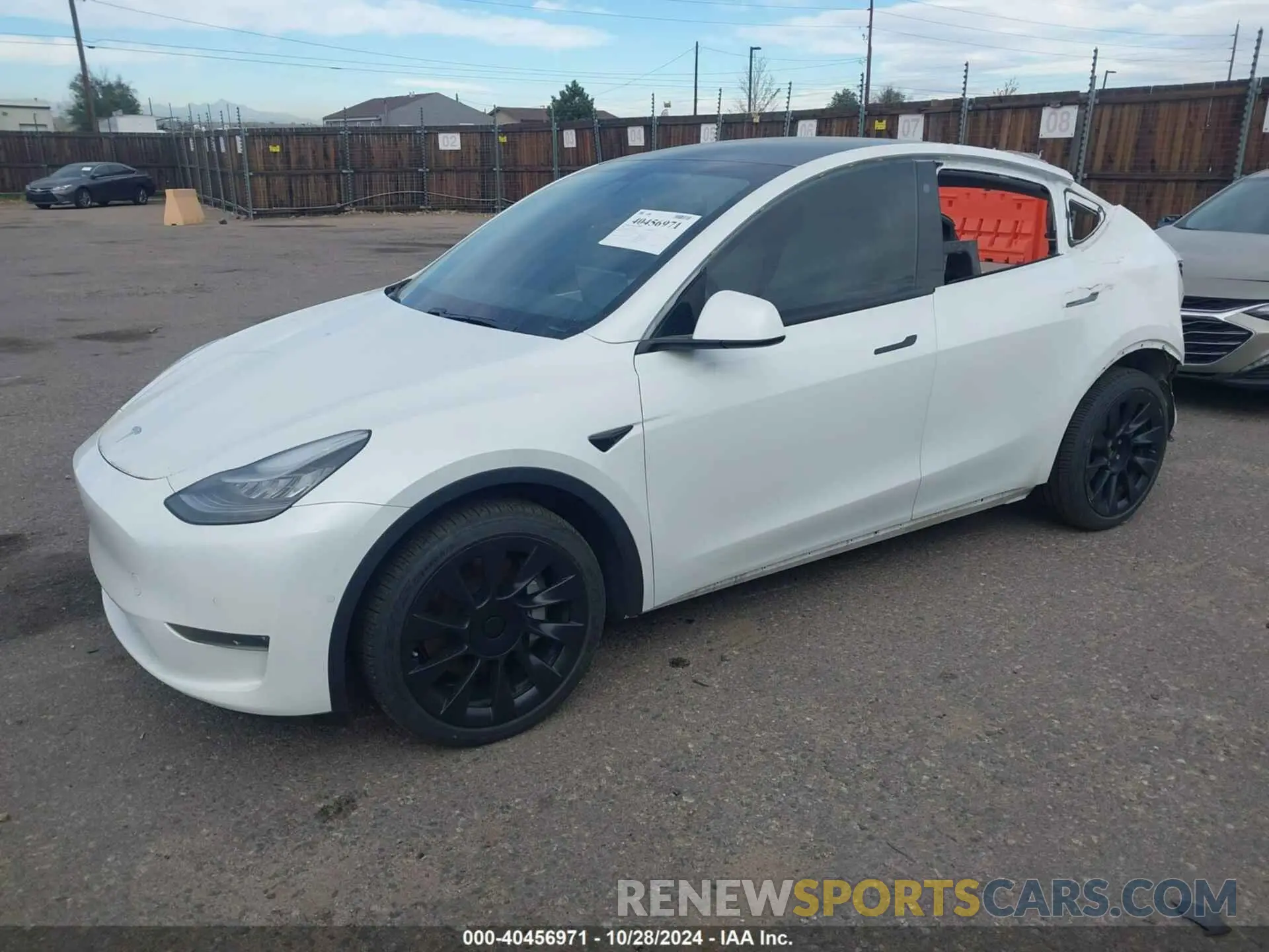 2 Photograph of a damaged car 5YJYGDEE2MF074246 TESLA MODEL Y 2021